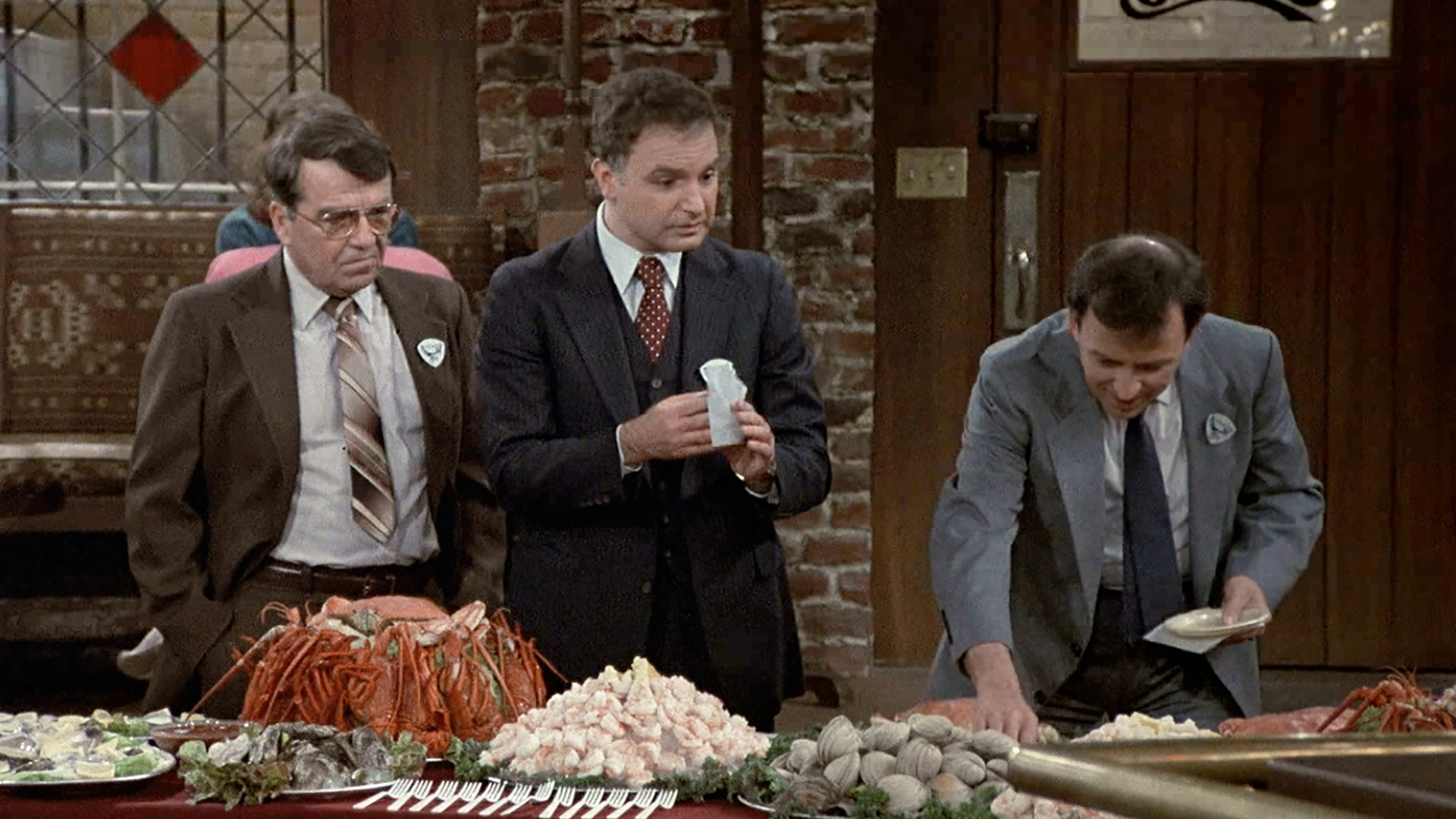 Watch Cheers Season 4 Episode 26: Relief Bartender - Paramount+ Australia