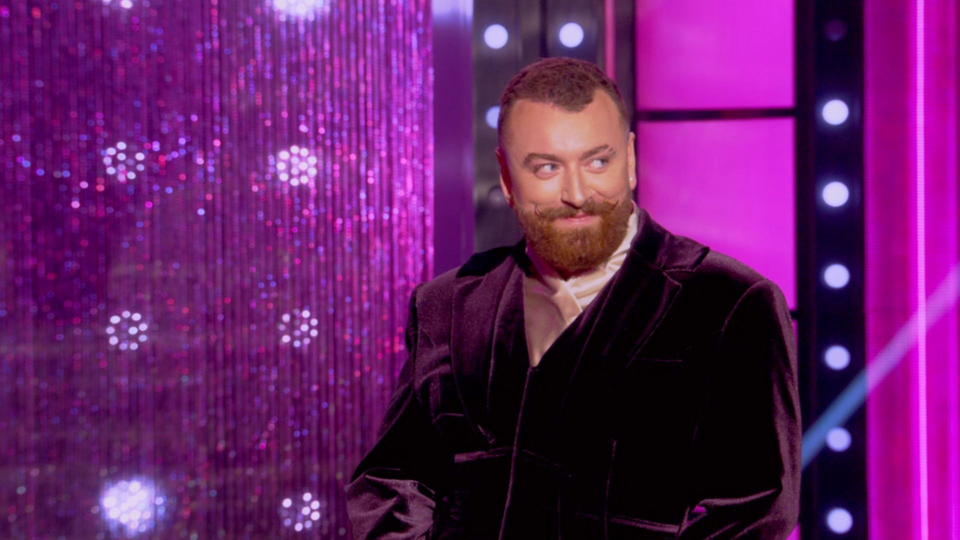 Ve RuPaul's Drag Race RuPaul's Drag Race Ross Mathews Contra Los