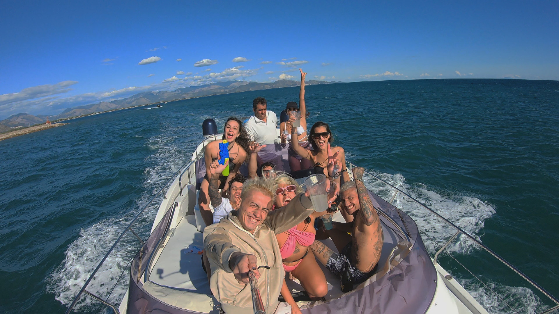 Watch Italia Shore Season 2 Episode 10: Neverending Shore - Paramount+ ...