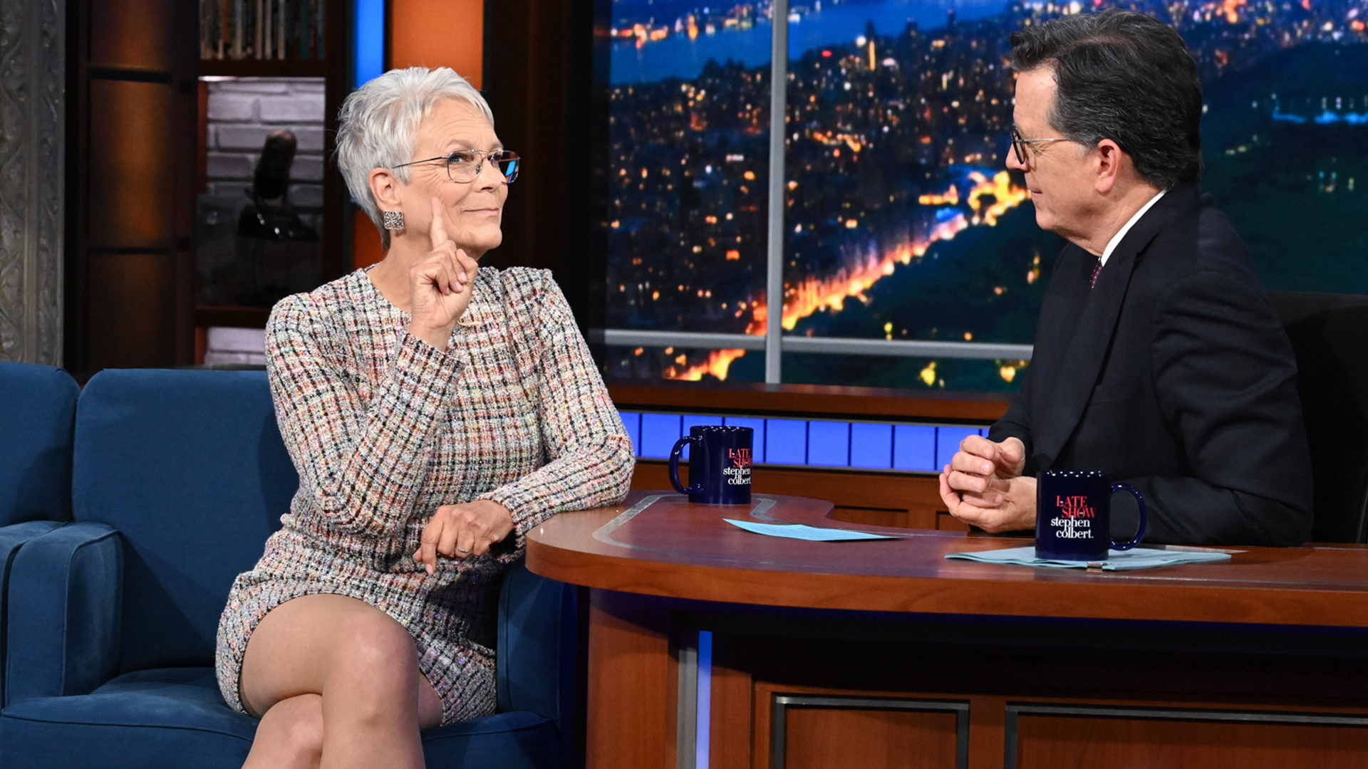 Watch The Late Show with Stephen Colbert Season 10 Episode : "It's Like  Watching Love Island" - Jamie Lee Curtis On Stephen Colbert's Crush On  Christopher Guest - Paramount+