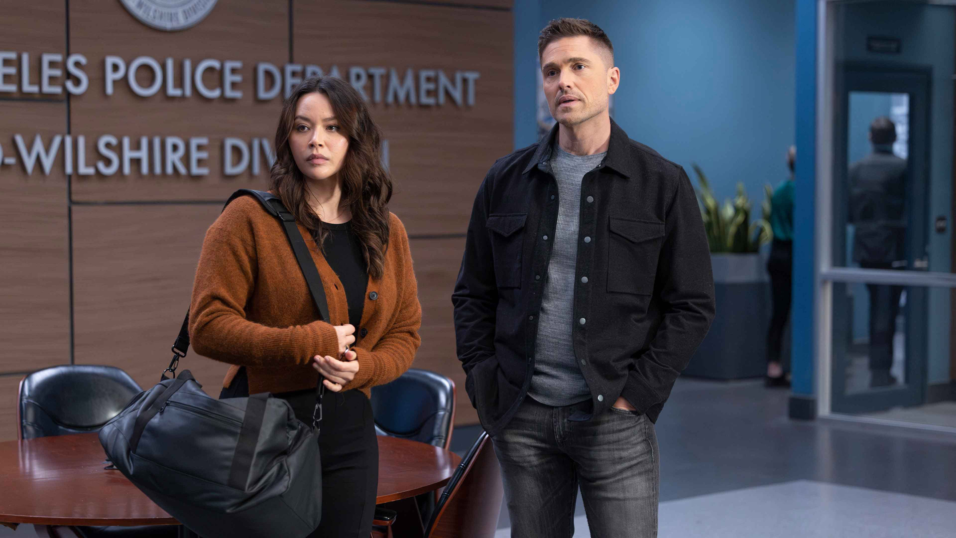 Watch The Rookie Season 6 Episode 6: Secrets and Lies - Paramount+ Canada
