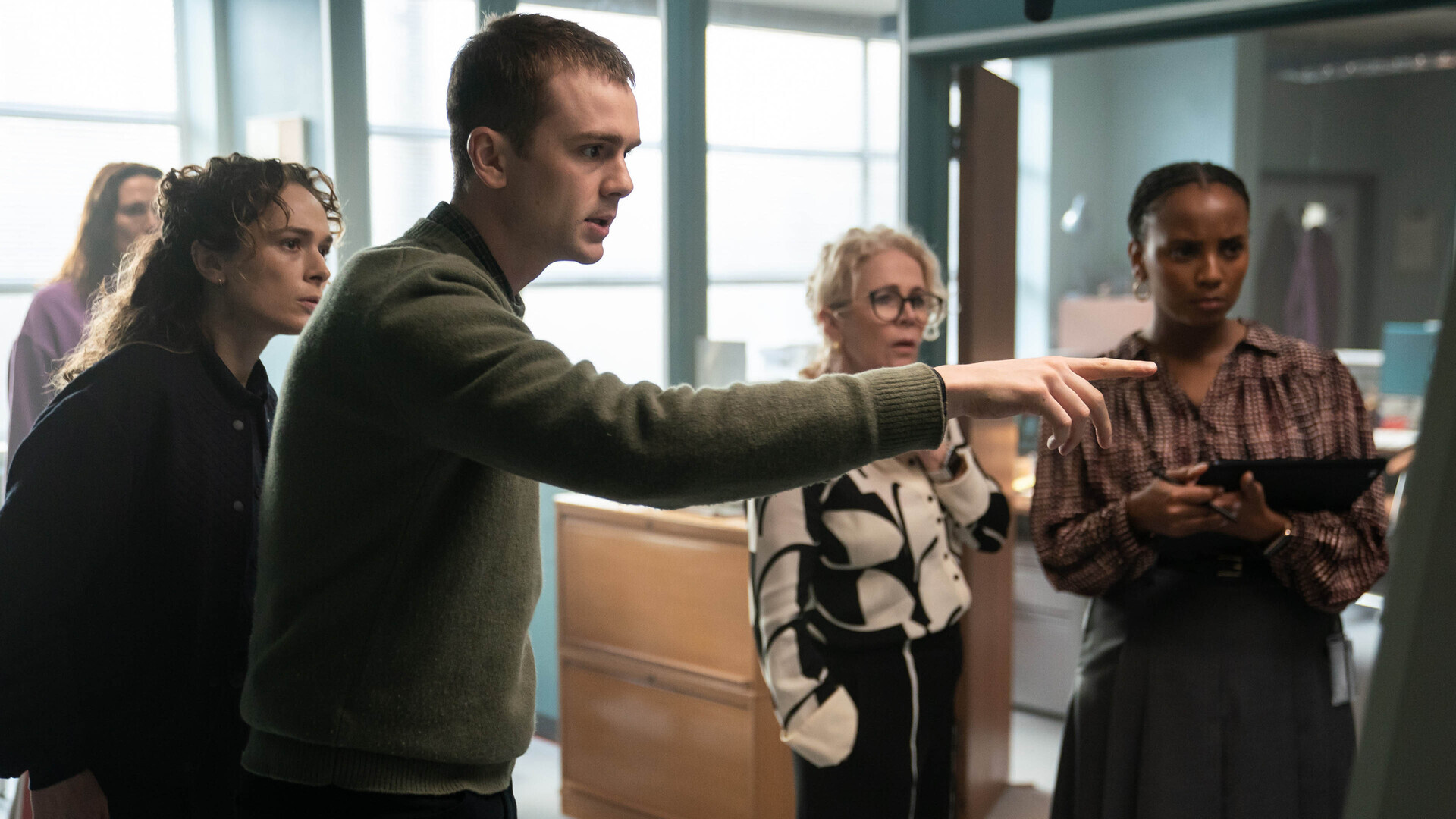 Watch Curfew Season 1 Episode 6: Curfew Time - Paramount+ Australia