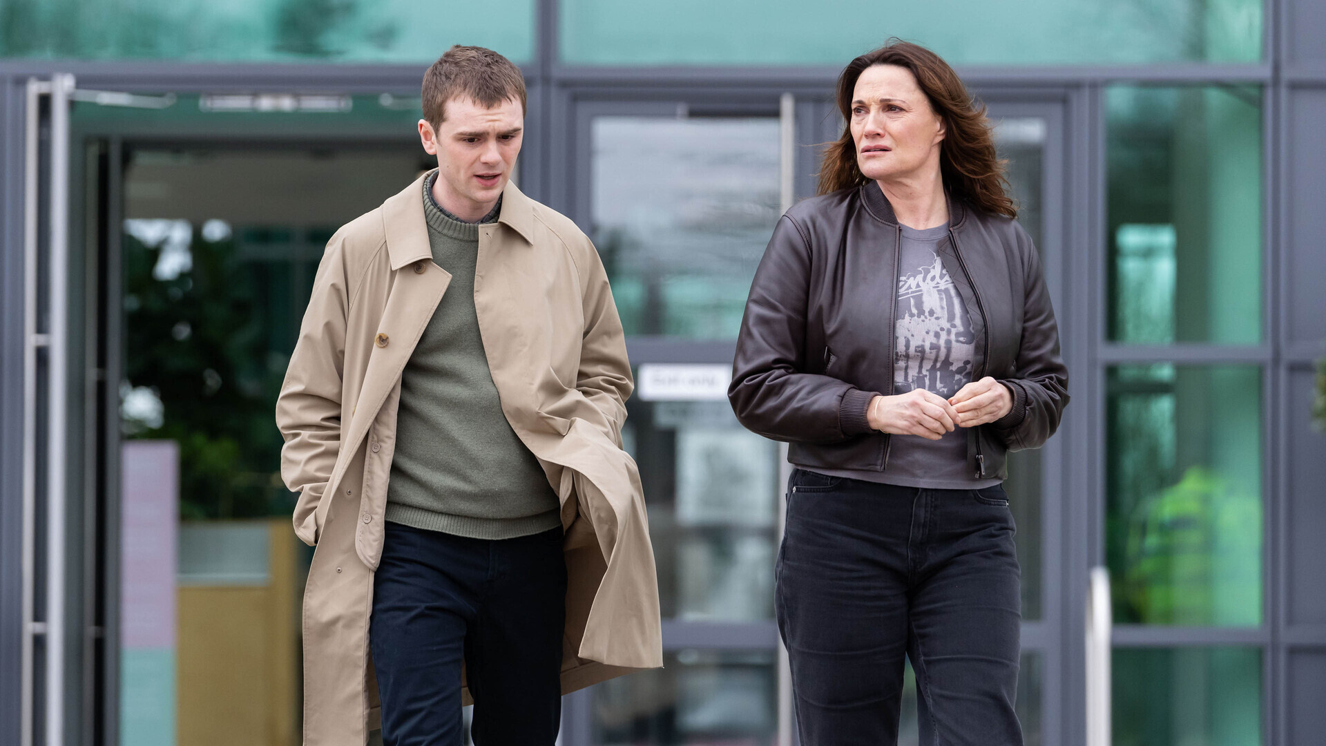 Watch Curfew Season 1 Episode 2: Lovers - Paramount+ Australia