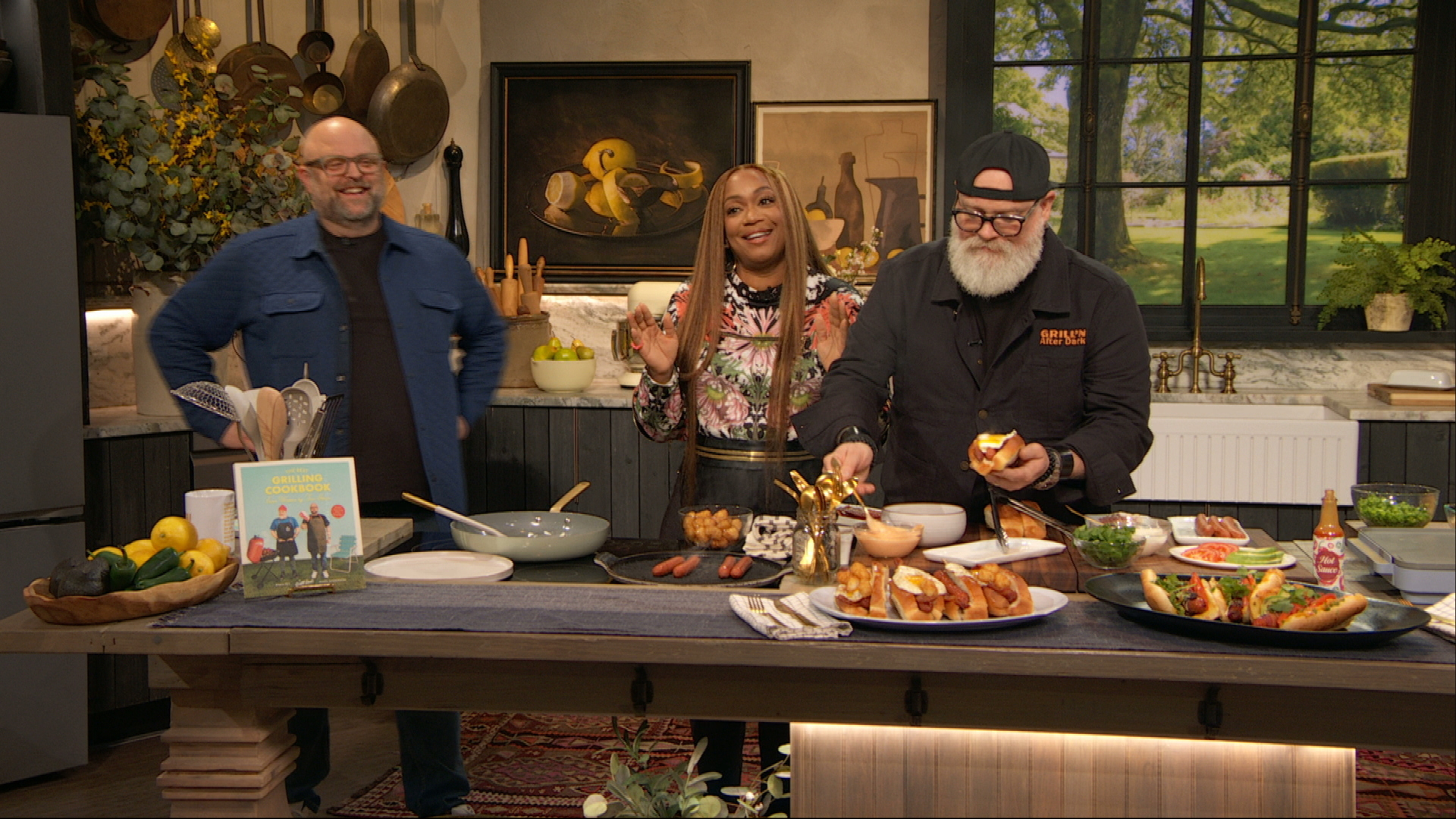 Watch The Drew Barrymore Show Season 6 Episode 305: A Little Bit