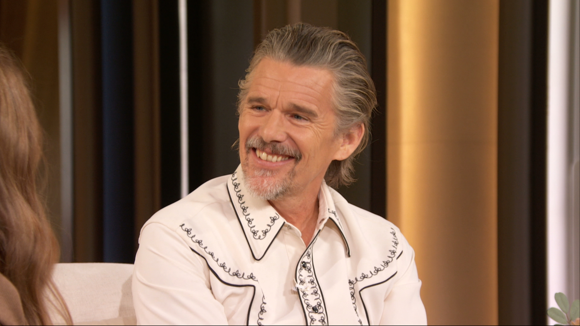 Watch The Drew Barrymore Show Season 7 Episode 50: Ethan Hawke - Paramount+