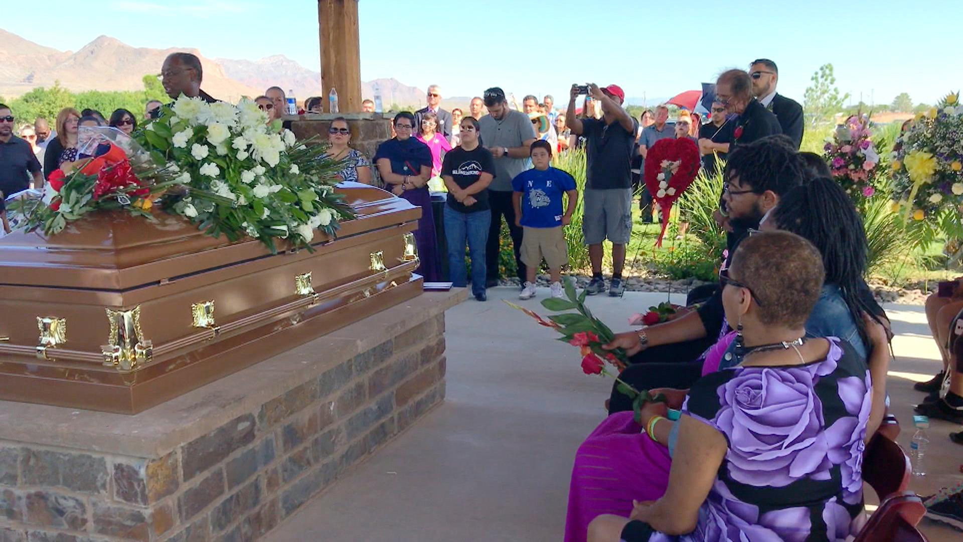 Watch Cbs Evening News Last El Paso Shooting Victim Was Buried In Texas Full Show On Cbs All Access