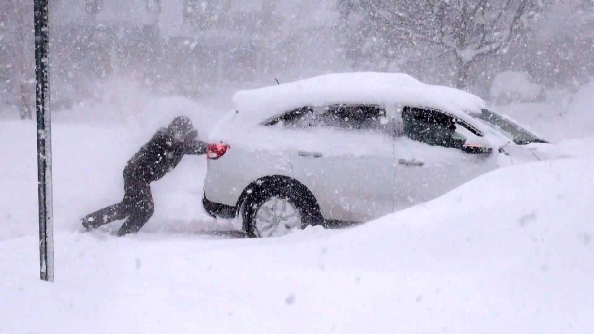 Watch CBS Evening News Intense snowstorm strikes upstate N.Y. Full