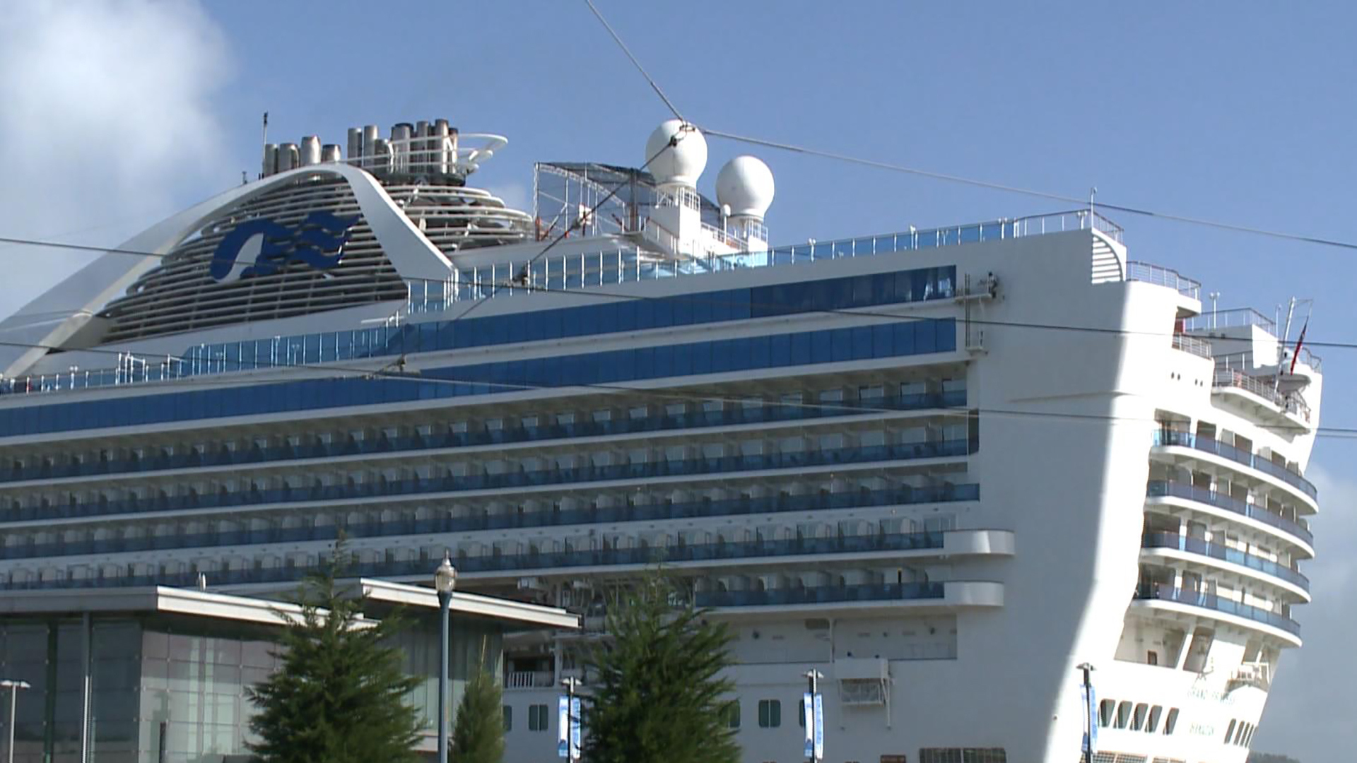 Watch Cbs Evening News Cruise Ship Held At Sea After Former
