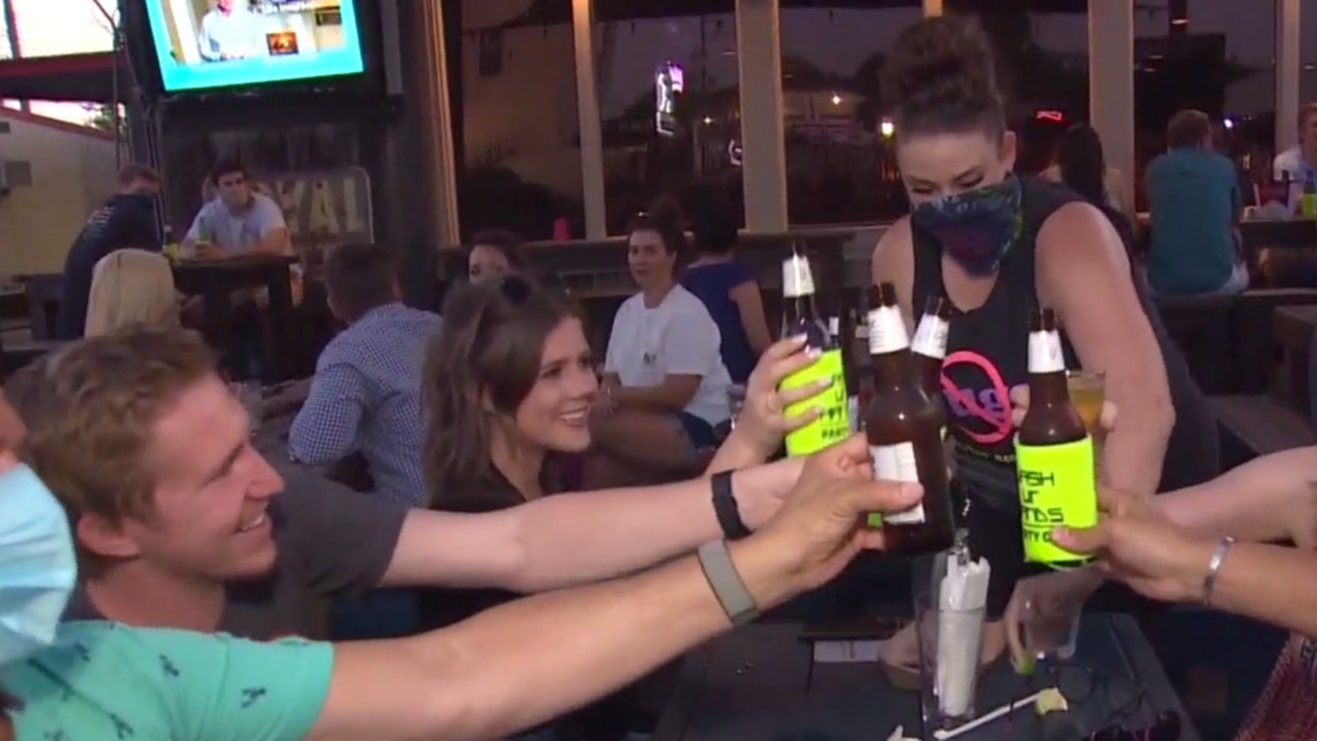 Watch Cbs Evening News Americans Head Outdoors For Memorial Day Weekend Full Show On Cbs All Access