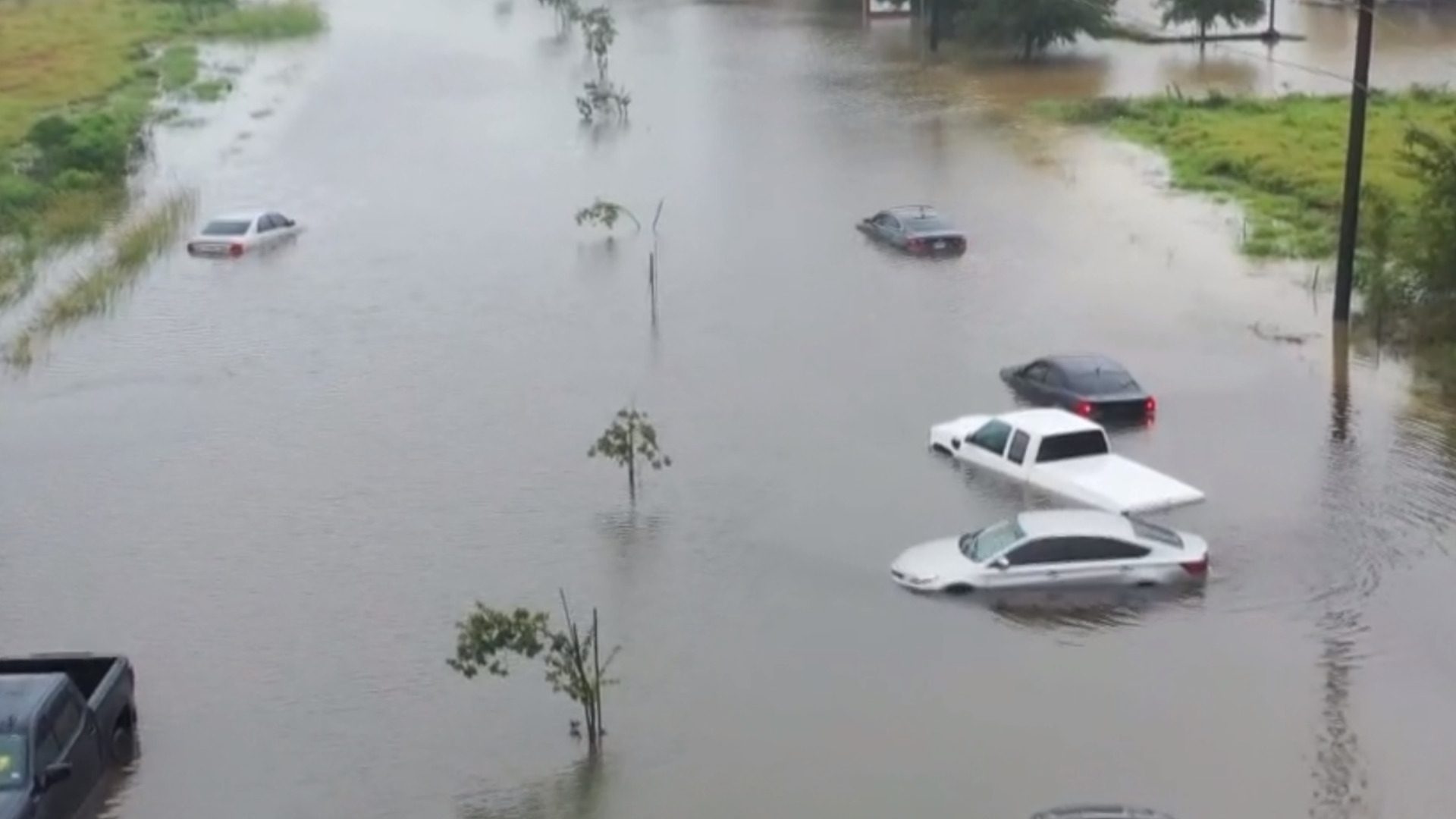 watch-cbs-evening-news-tropical-storm-beta-hits-texas-full-show-on-cbs