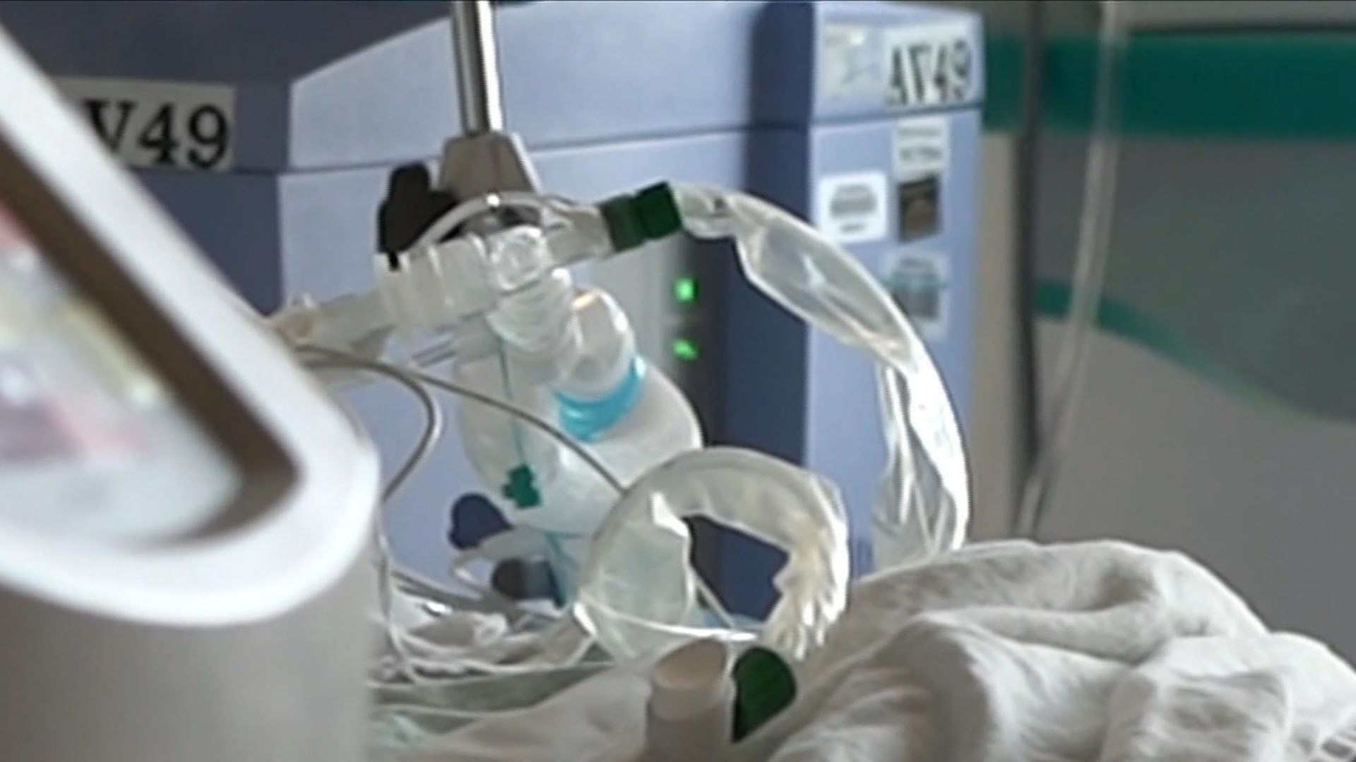 Watch Cbs Evening News Covid 19 Infections Surging In Most States Full Show On Cbs All Access