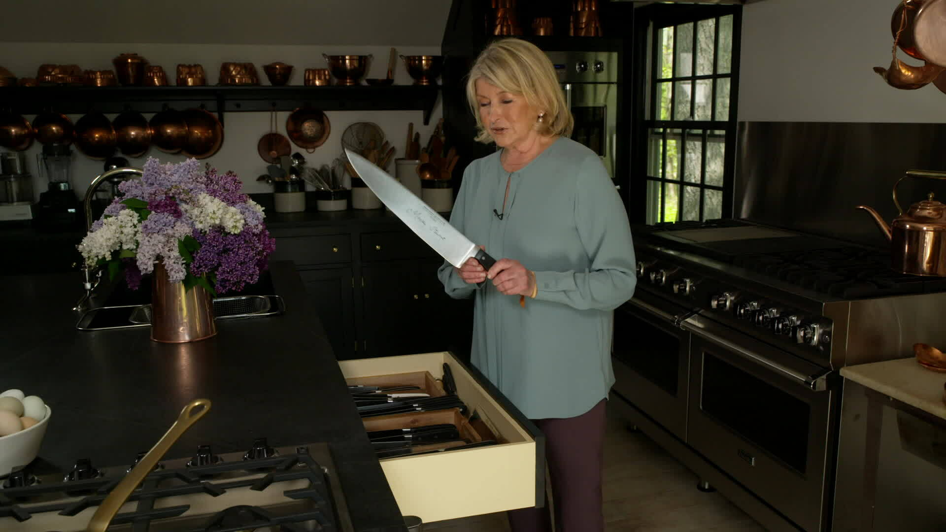 How Martha Stewart Organizes Her Kitchen