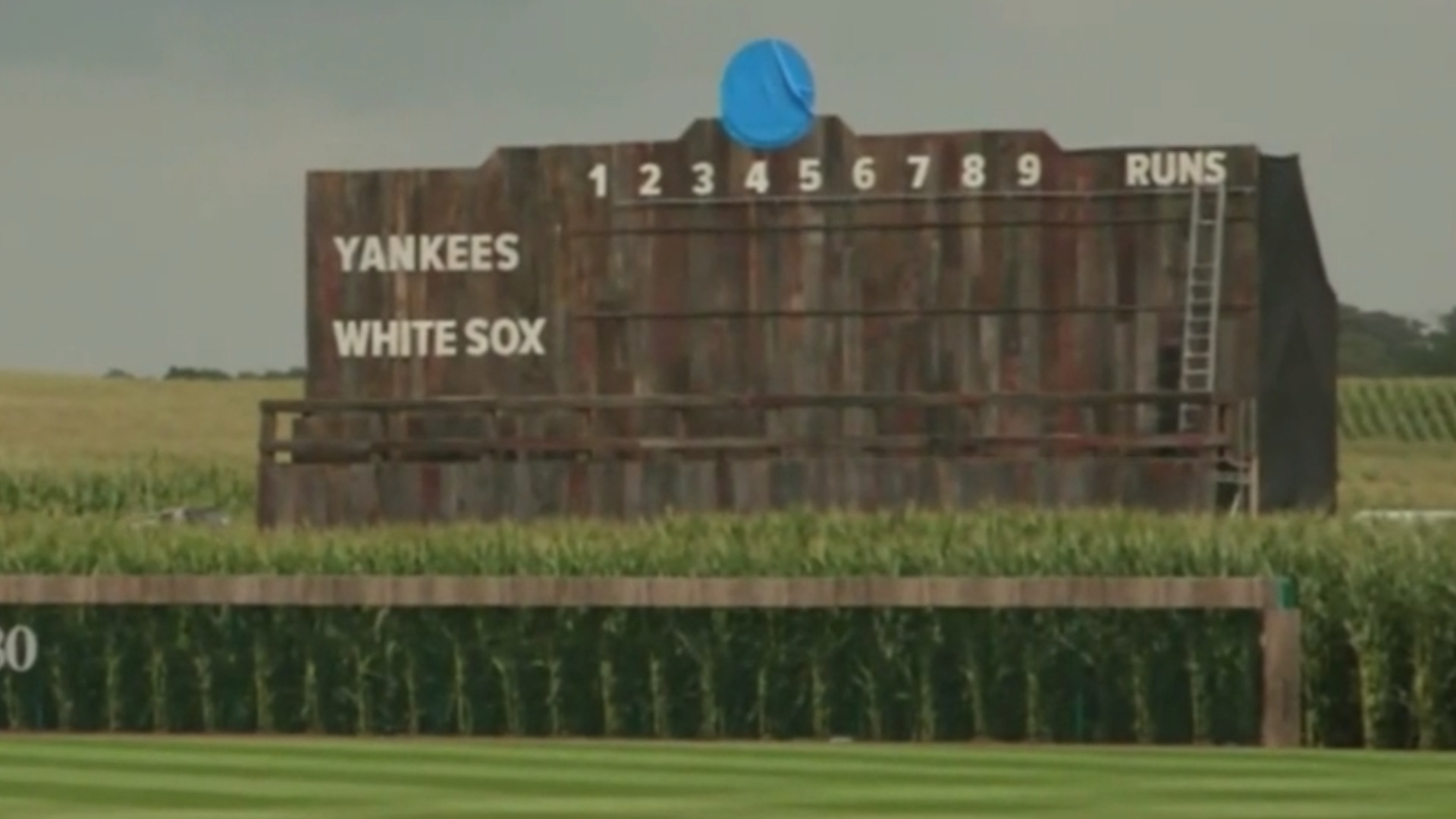 Watch CBS Evening News: Iowa hosts MLB game by Field of Dreams movie site  - Full show on CBS