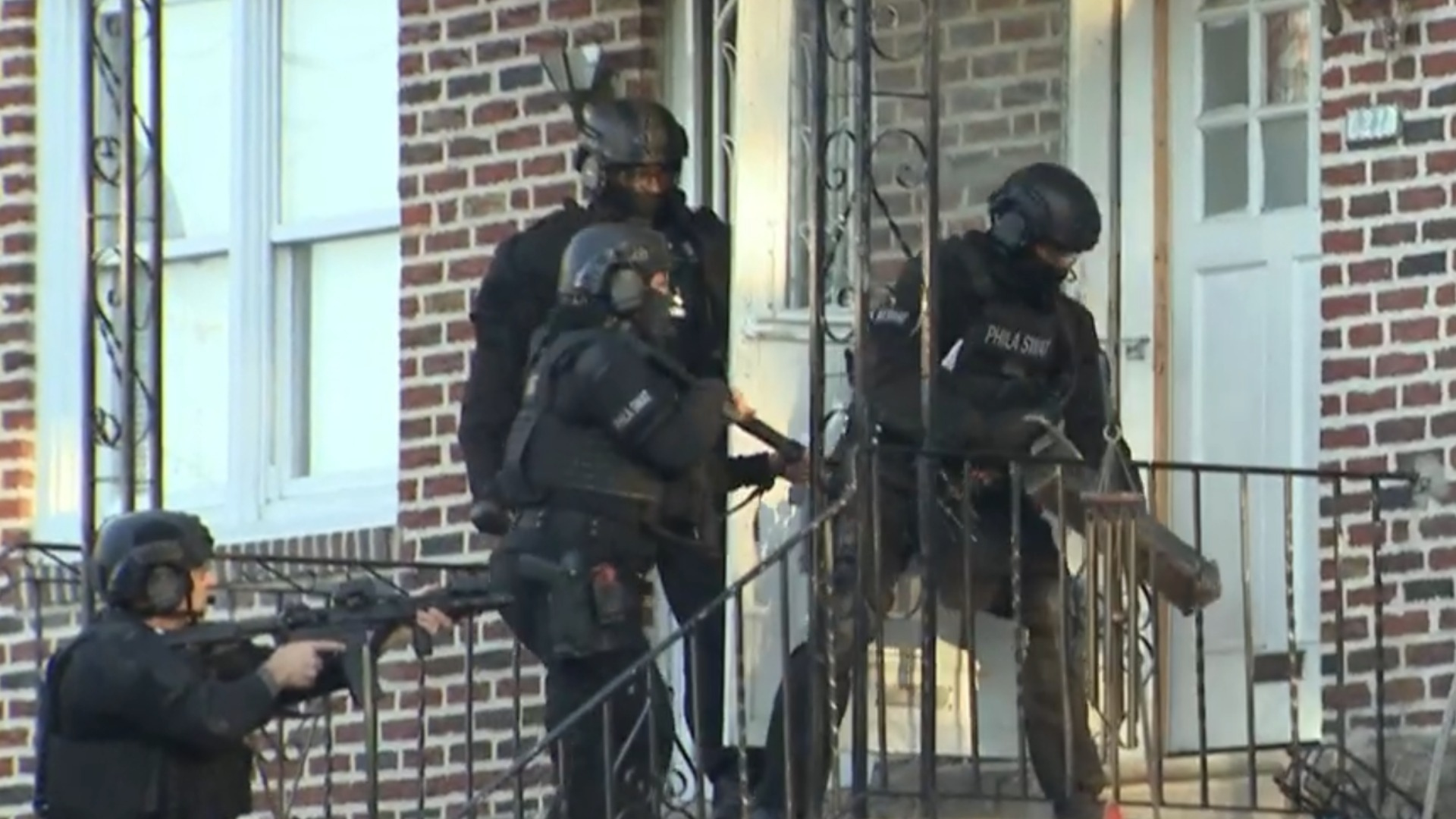 Watch CBS Evening News: Police in U.S. struggle to close murder cases ...