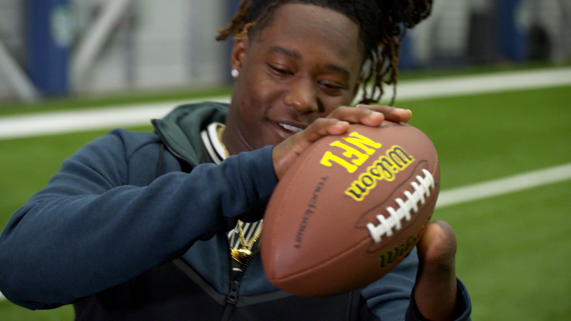 Watch 60 Minutes Overtime Shaquem Griffin on catching a football