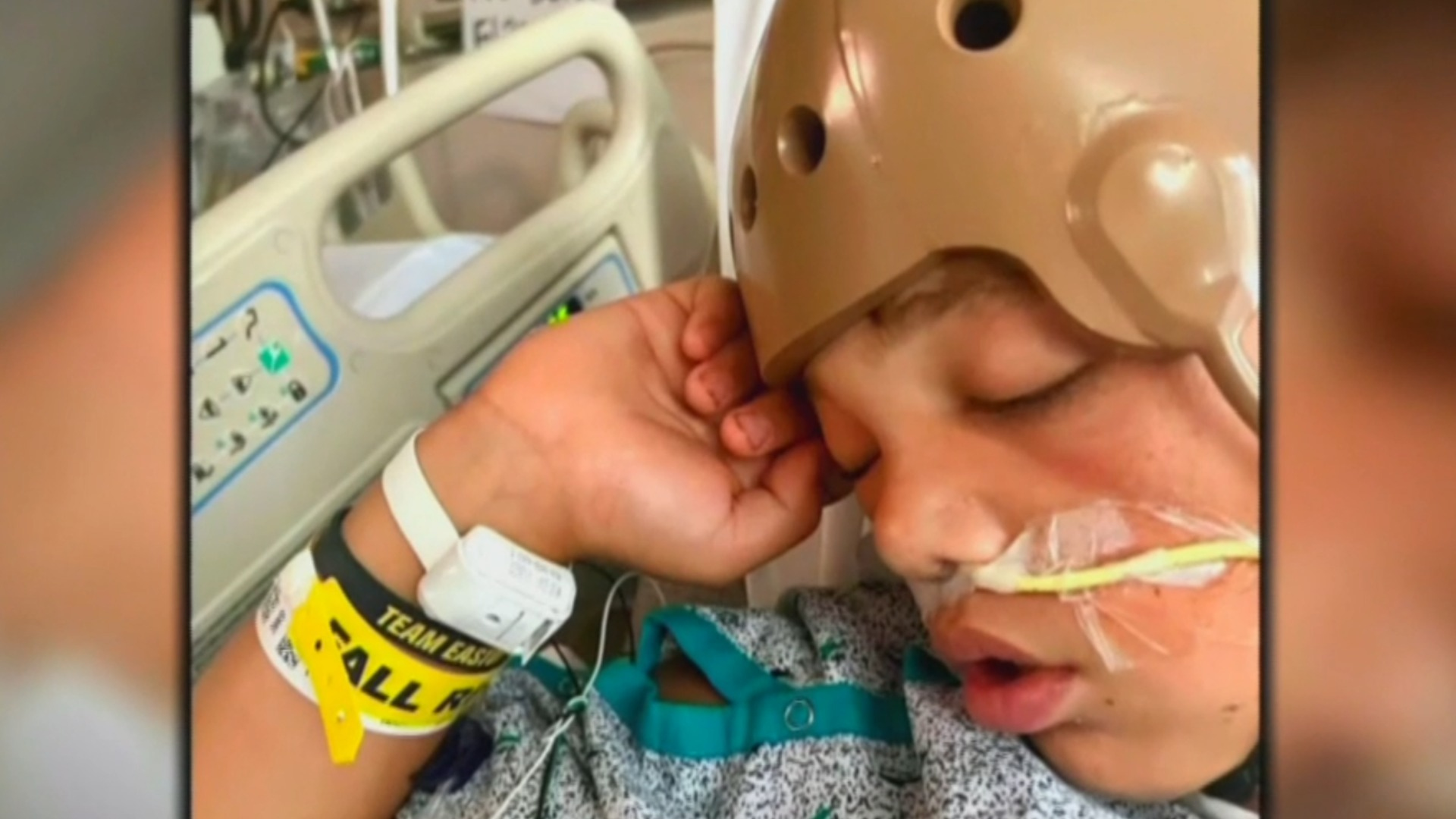 Watch CBS Evening News Little Leaguer heading home after surgery