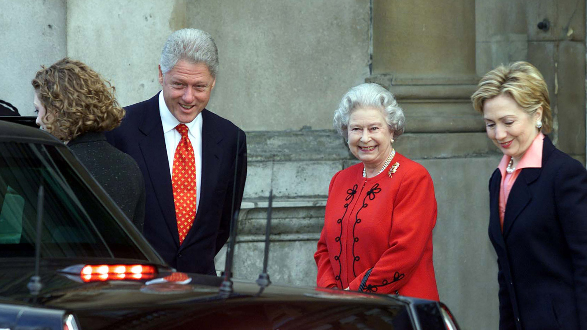 Watch Sunday Morning: Bill Clinton on Queen Elizabeth II - Full show on CBS