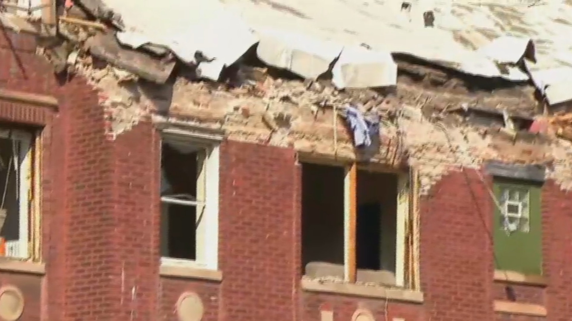 Chicago building exploded video