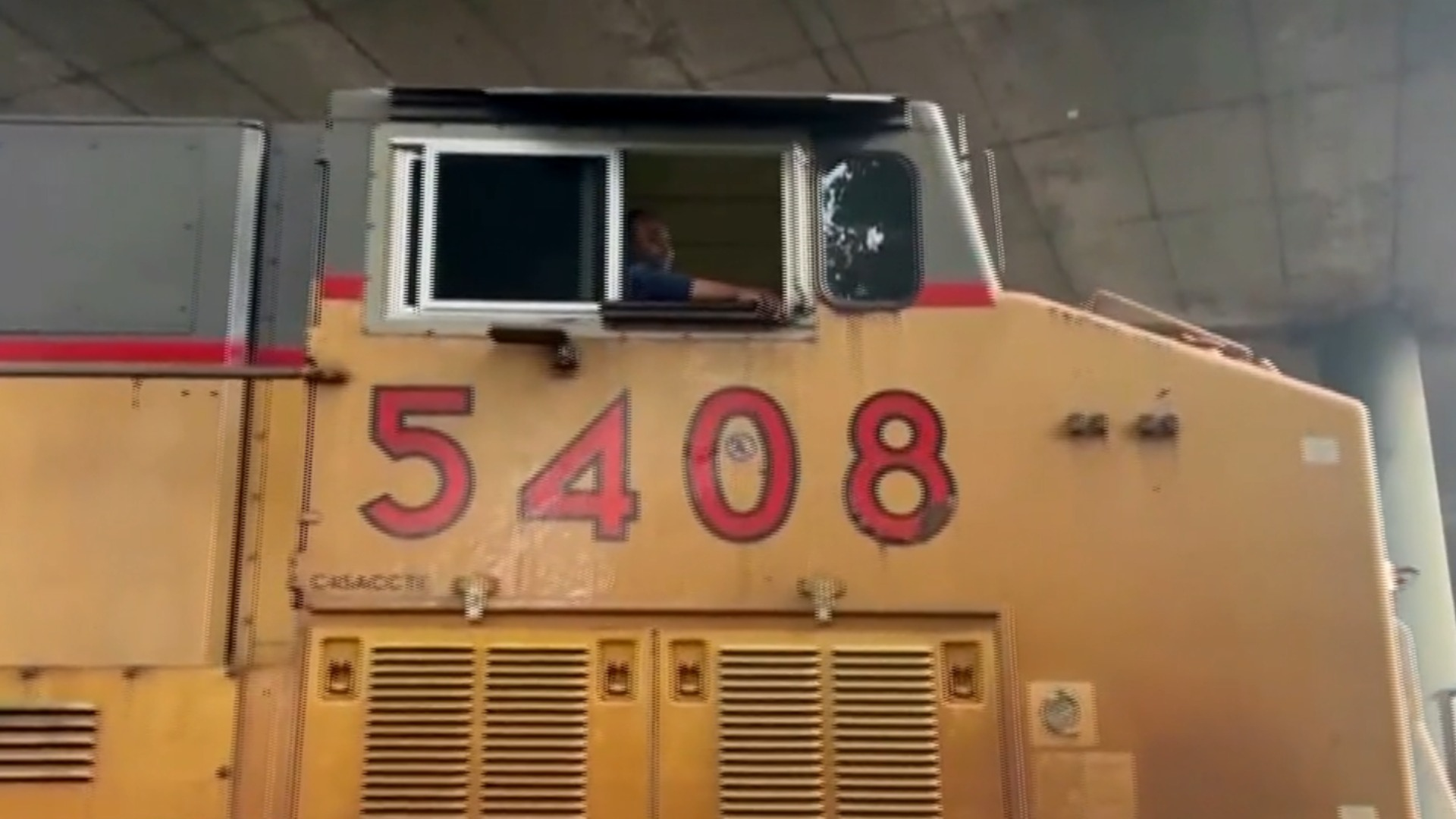 Watch CBS Evening News House passes bill to avert rail strike Full