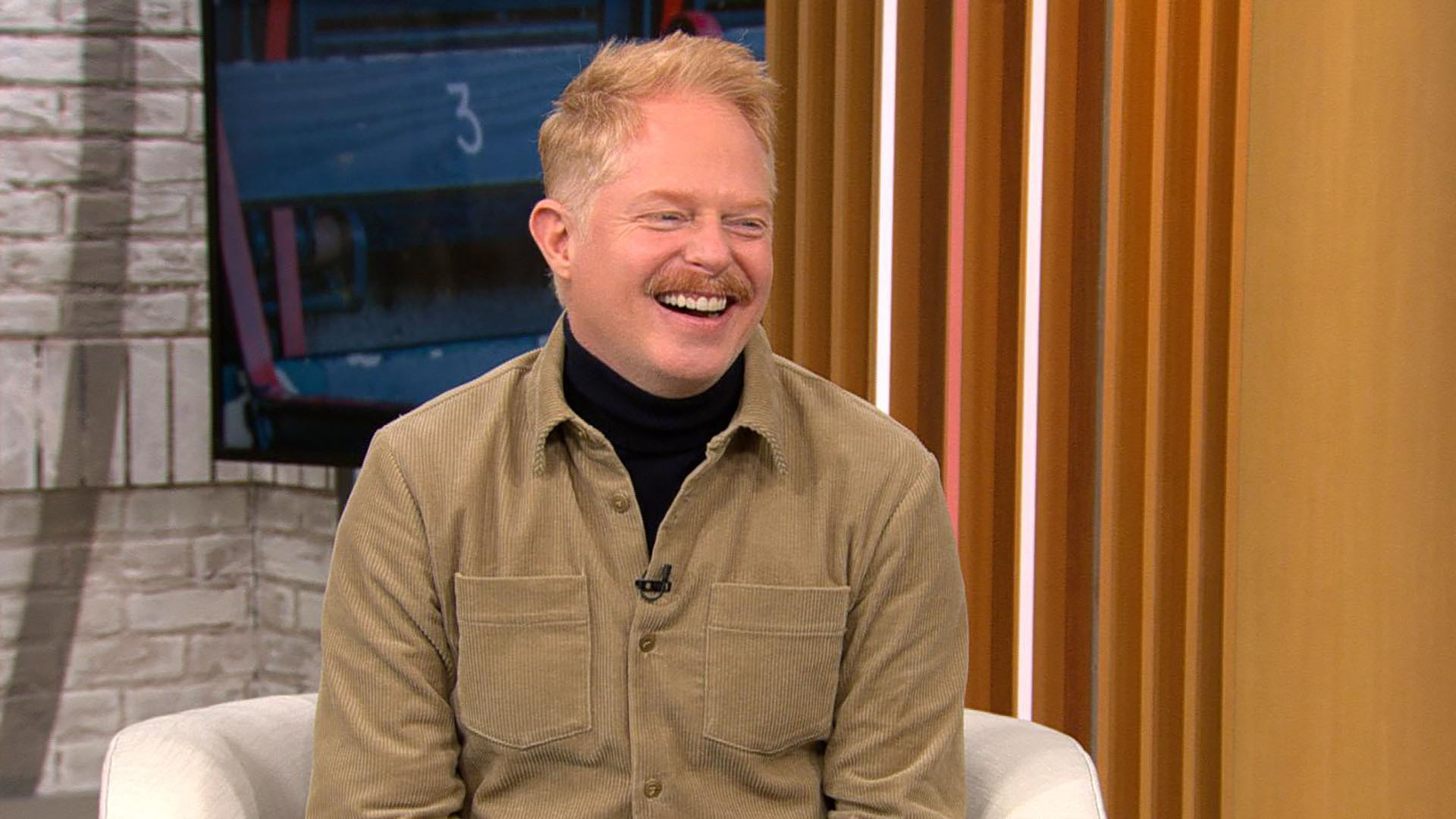 Watch CBS Mornings Jesse Tyler Ferguson returns to Broadway Full