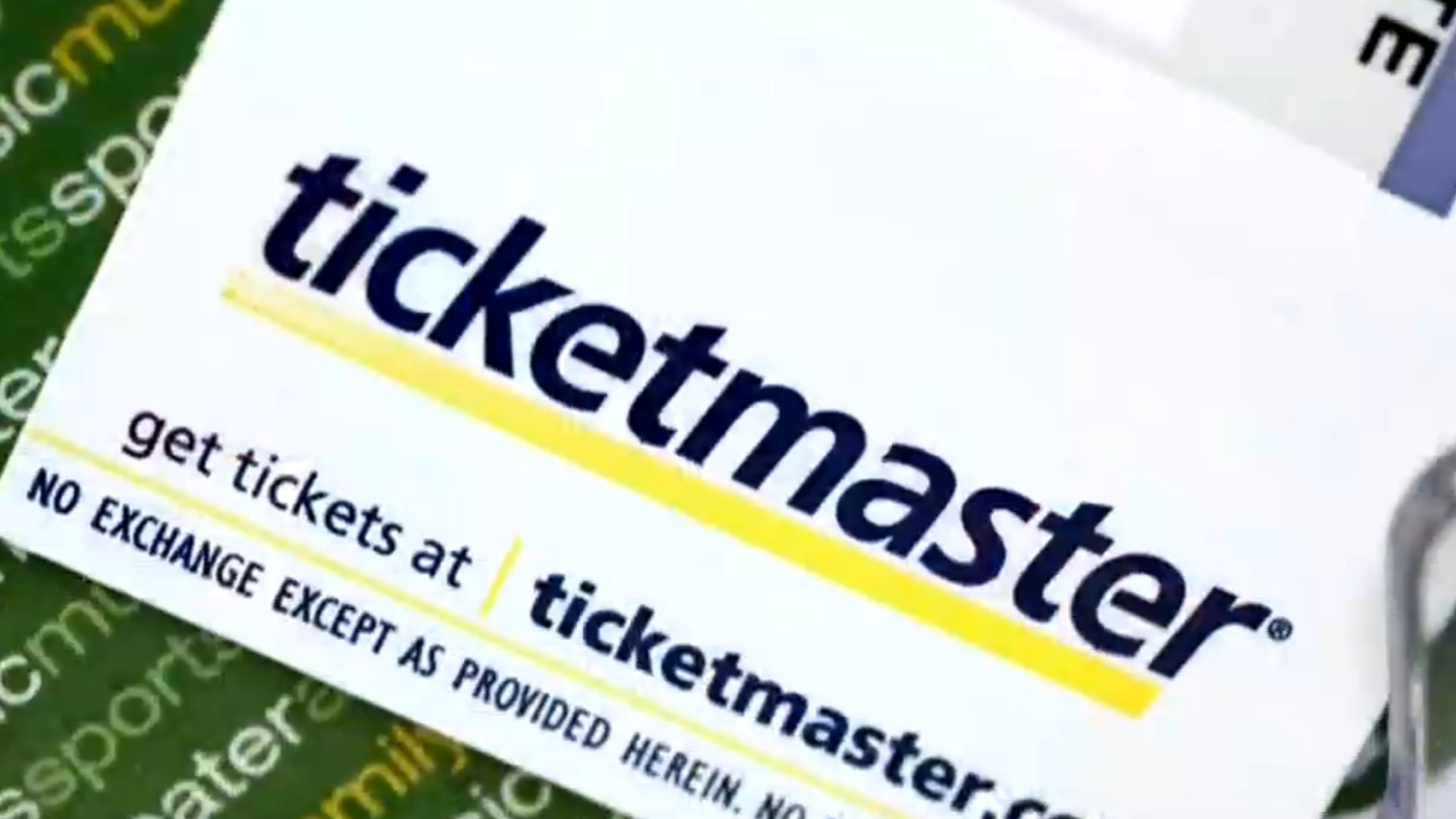 Watch CBS Evening News Taylor Swift fans sue over Ticketmaster fiasco
