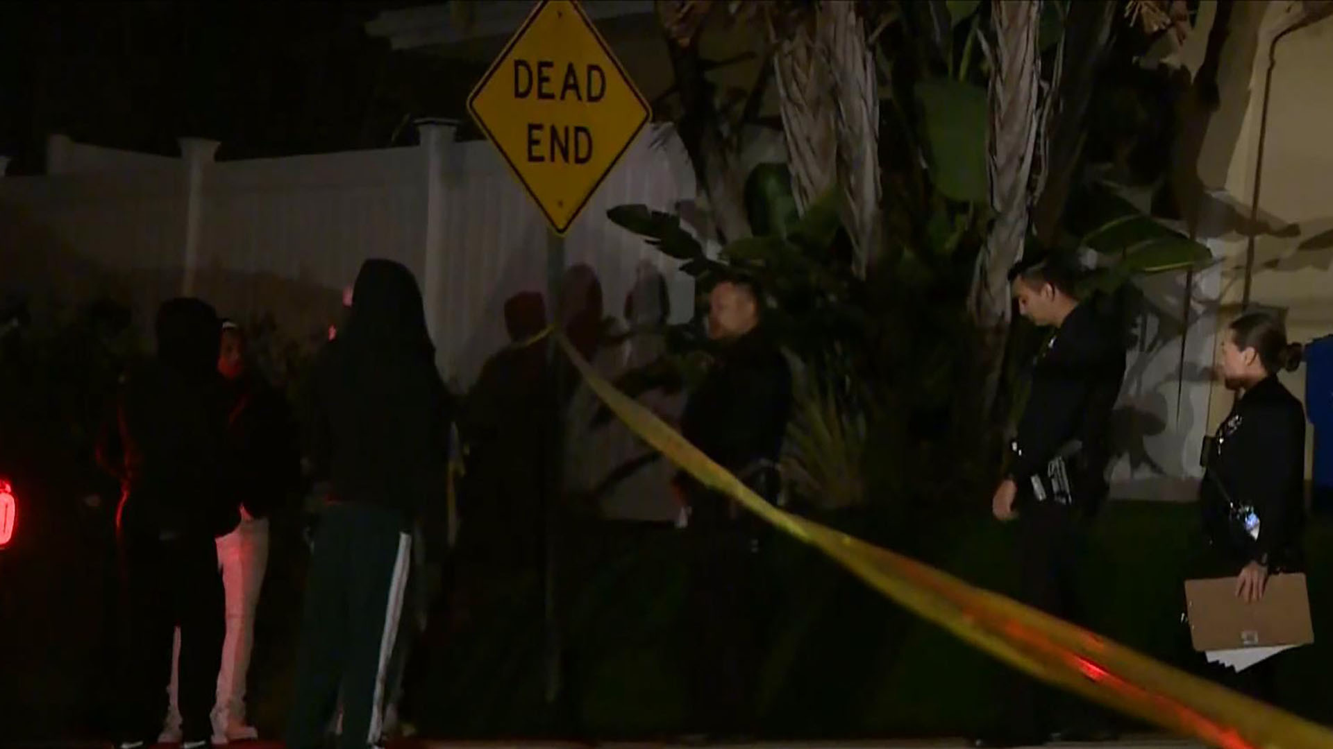 Watch CBS Evening News 3 killed, 4 wounded in Los Angeles shooting