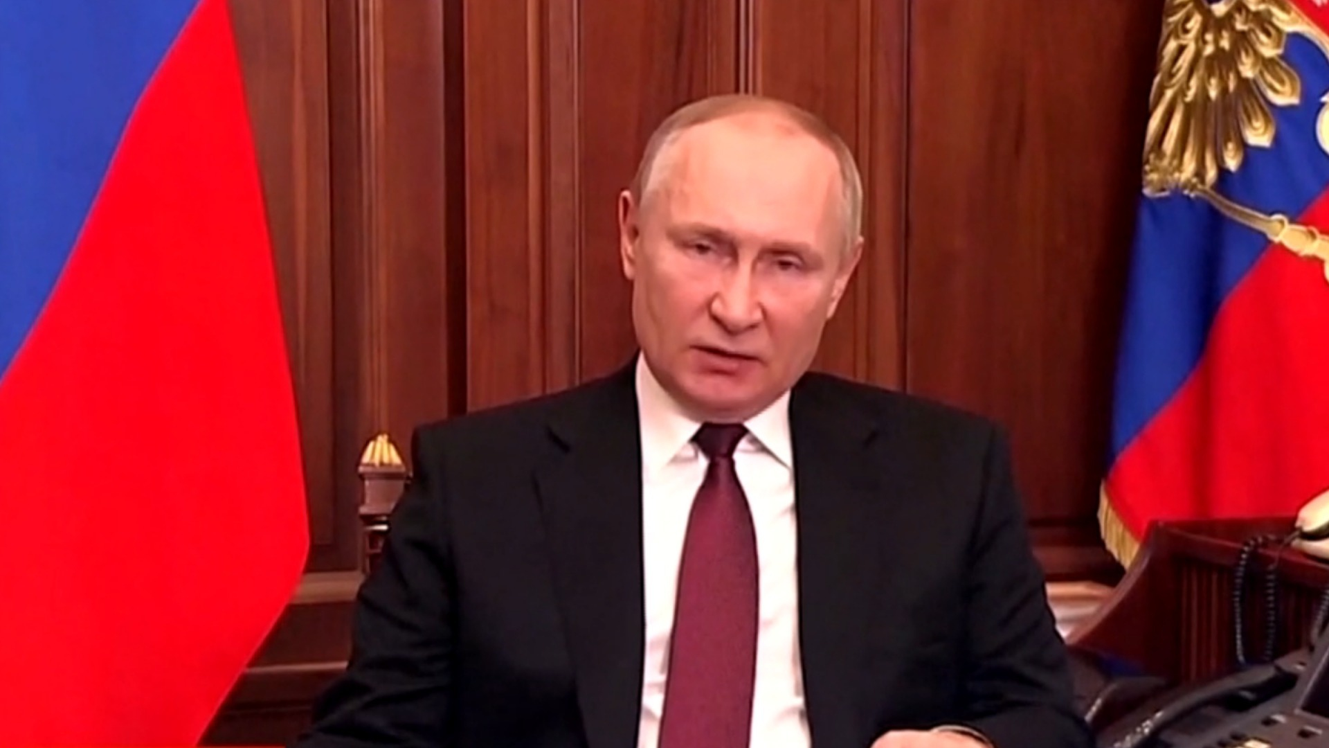 Watch CBS Evening News Russia expected to launch heavy military strike ...