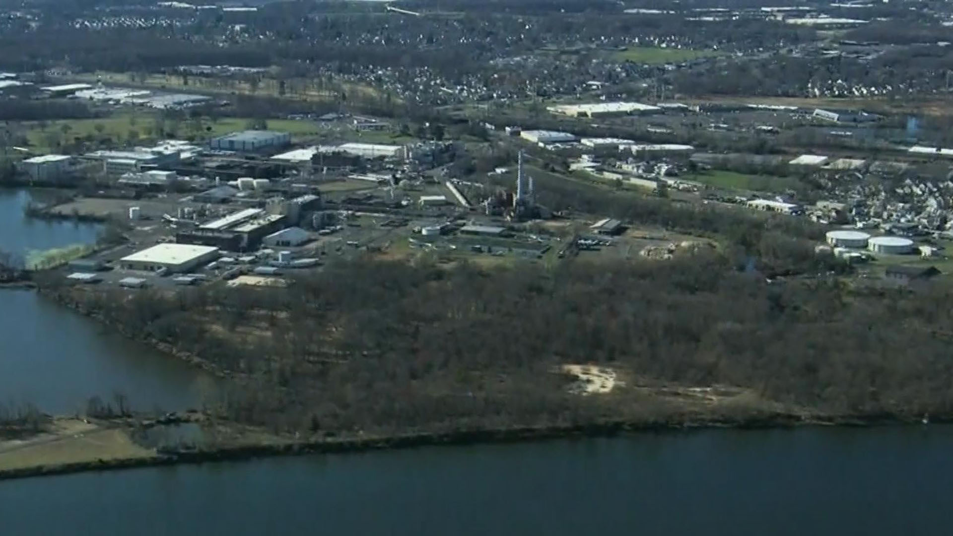 Watch CBS Evening News Chemical spill prompts tap water advisory in