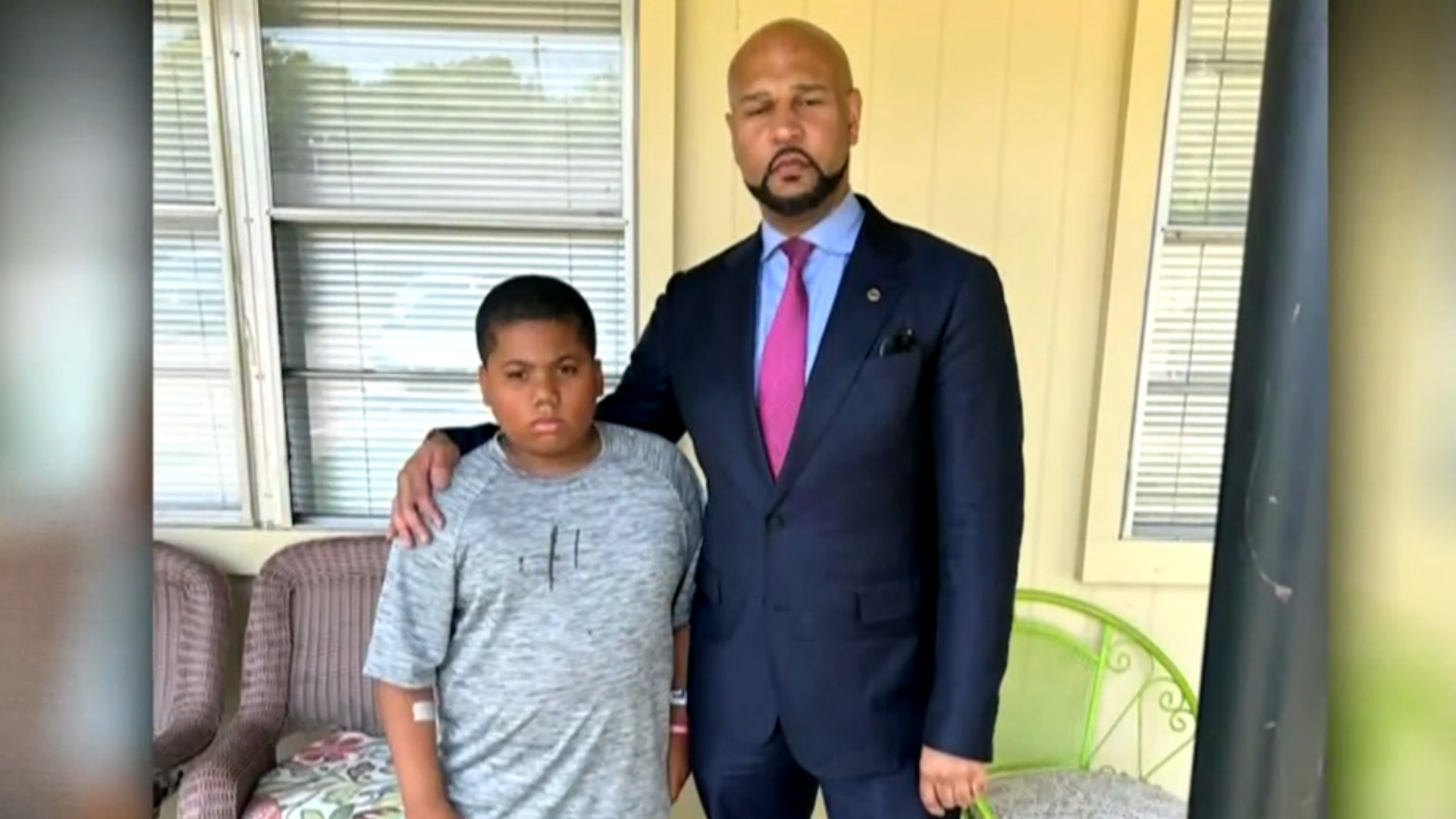 Watch CBS Evening News Season Episode 11-year-old boy shot by