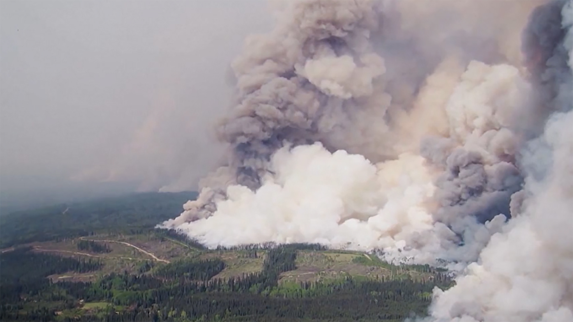 Watch Sunday Morning Why are Canadian wildfires affecting the U.S