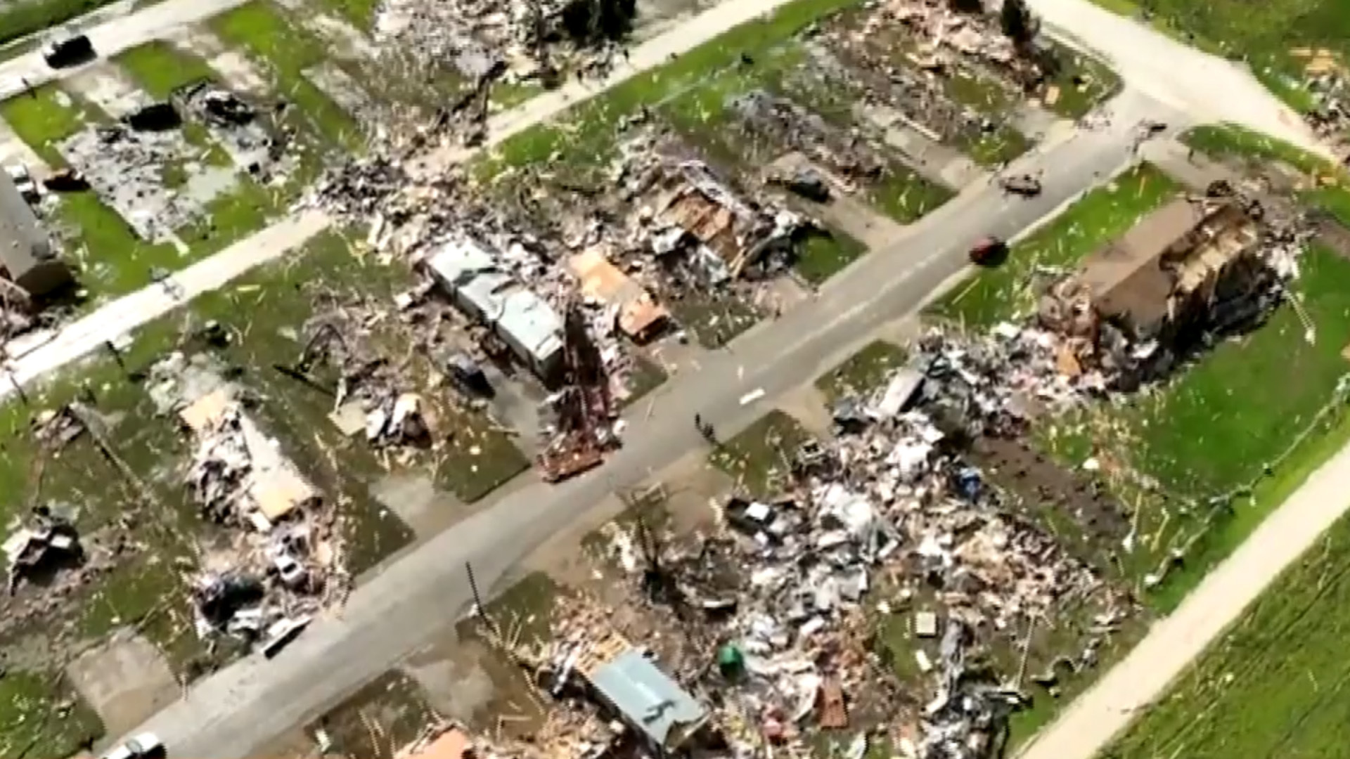 Watch CBS Evening News Tornado levels nearly 200 homes in Texas town