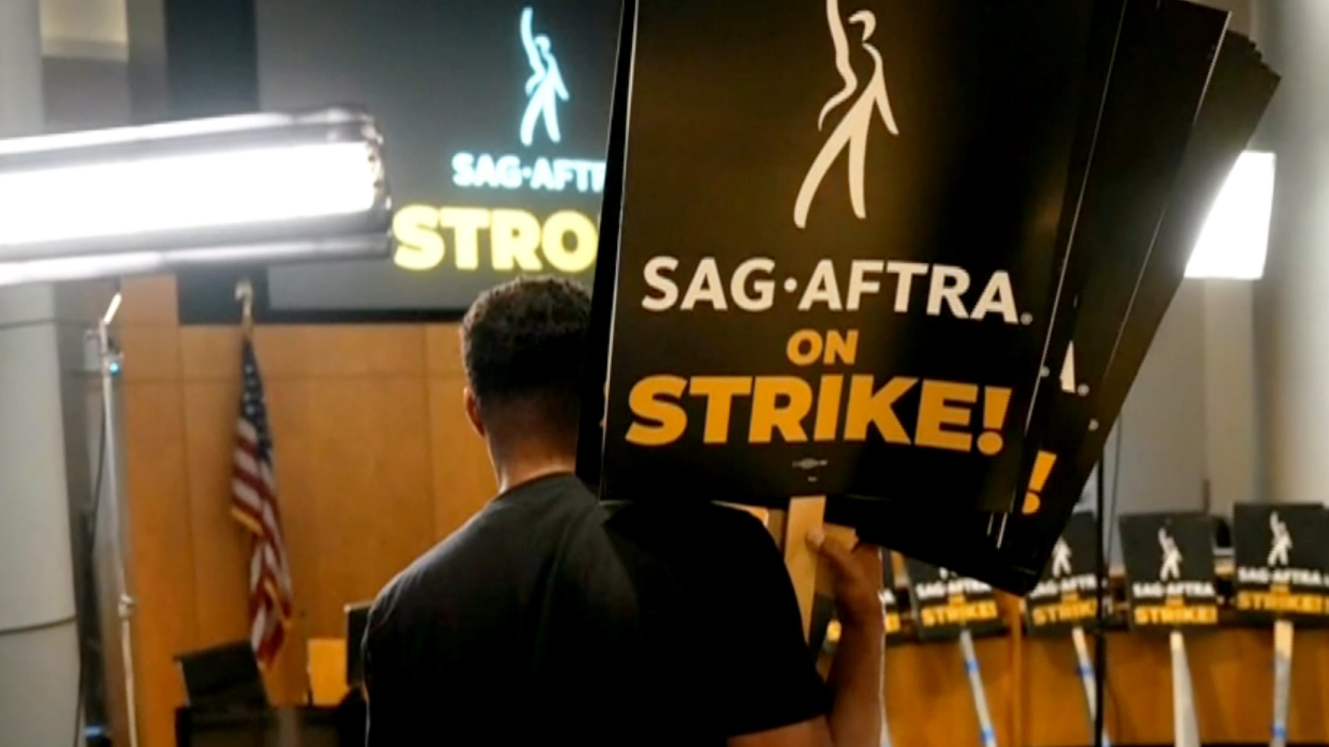 Watch CBS Evening News Hollywood bracing for actors' strike Full show on CBS