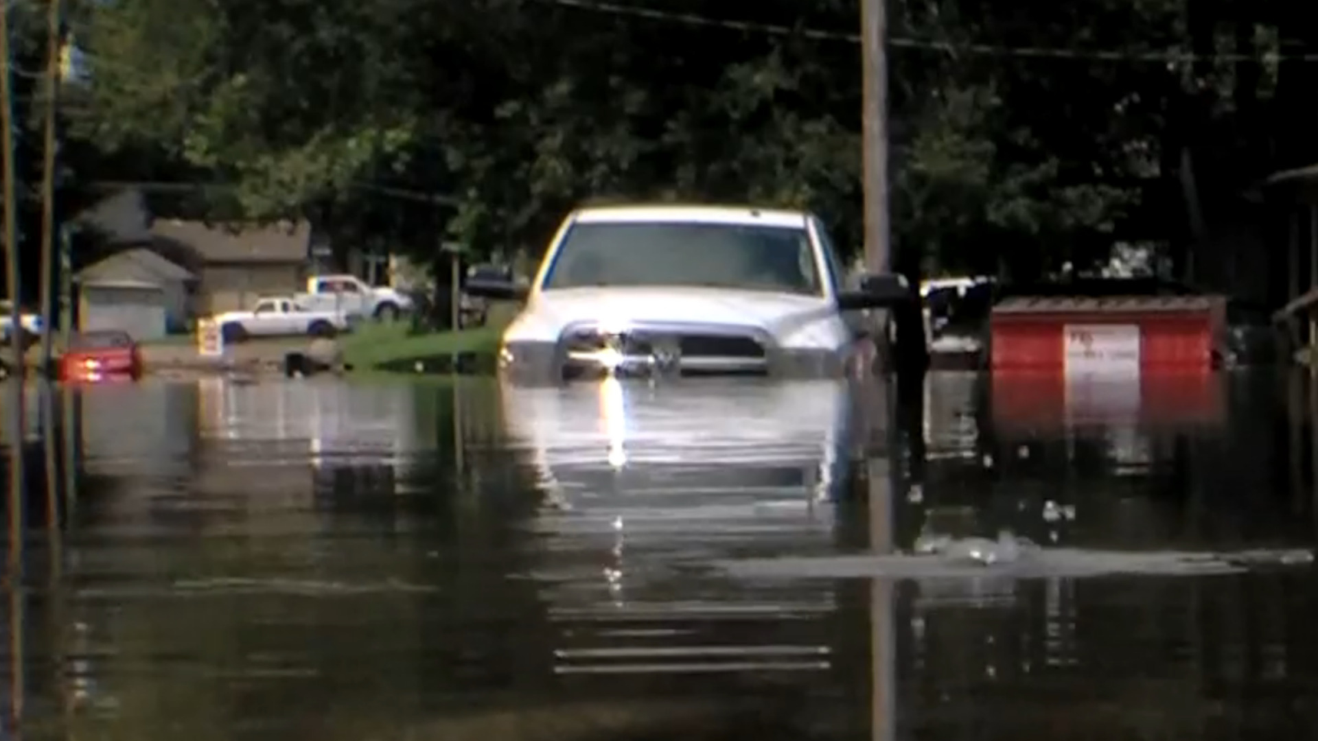 Watch CBS Evening News: Flash flooding hits Kentucky, Tennessee - Full ...