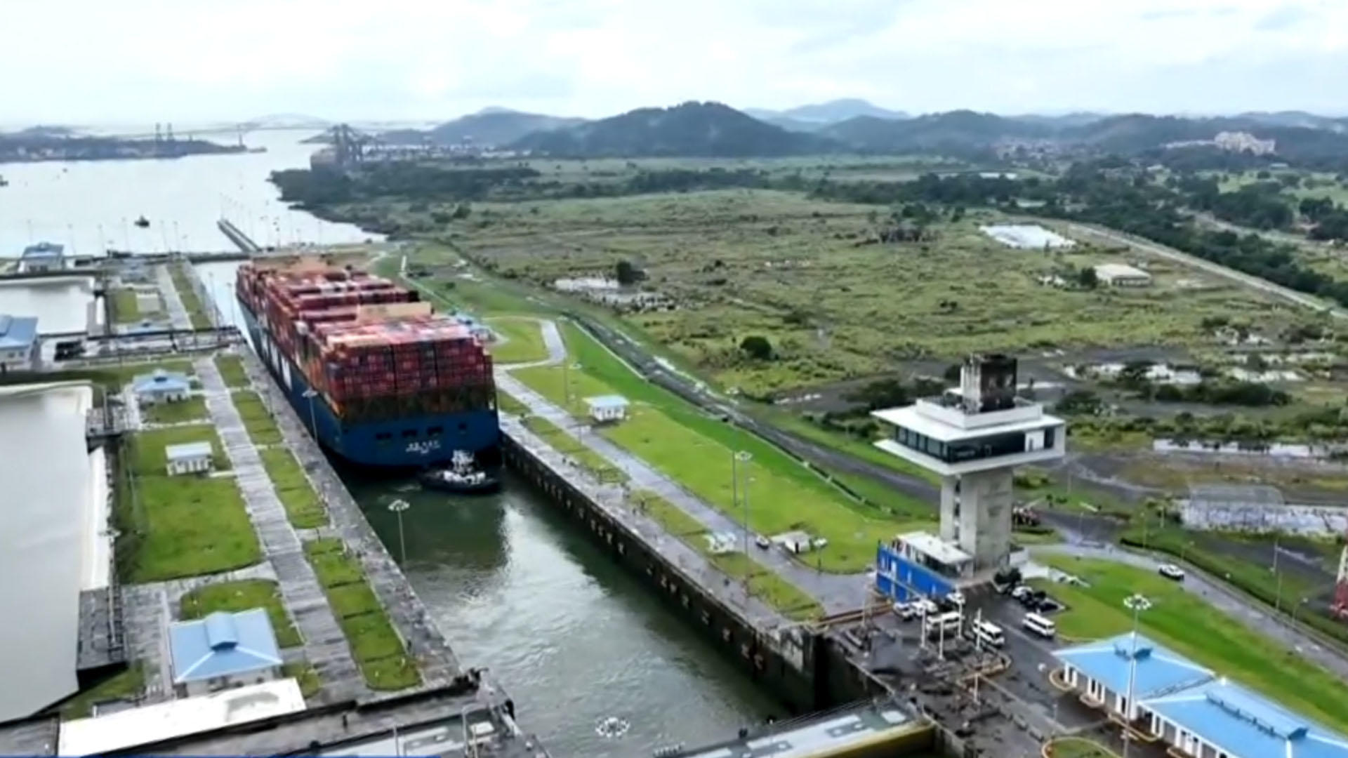 Watch CBS Evening News Drought hampers Panama Canal cargo traffic