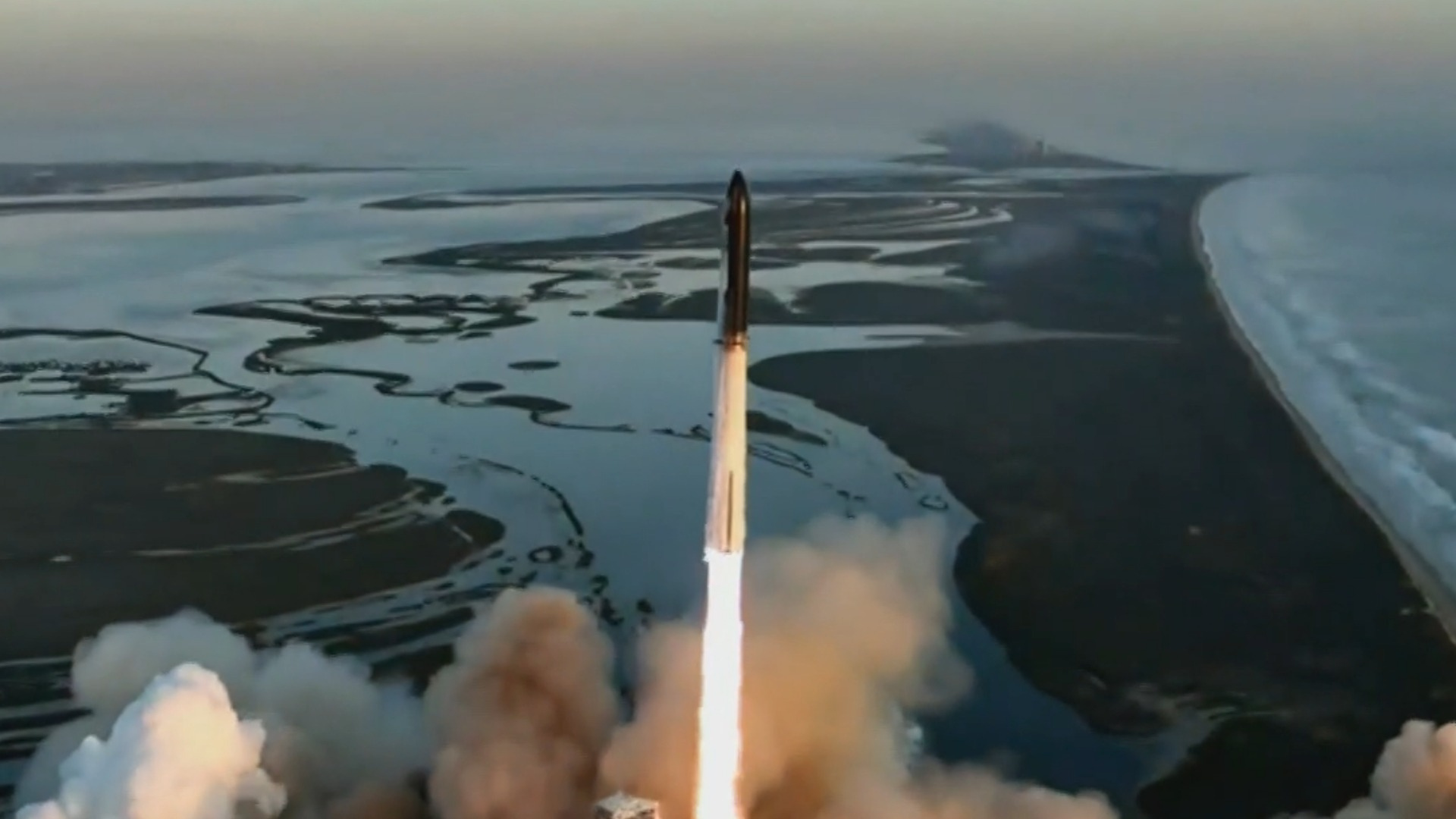 Watch CBS Evening News: SpaceX's Starship test launch ends in ...