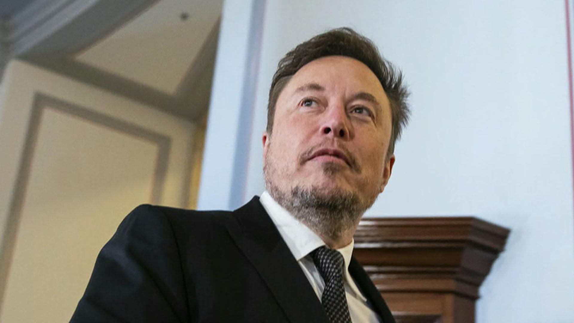 Watch CBS Evening News: Advertisers pull back from X after Musk post ...