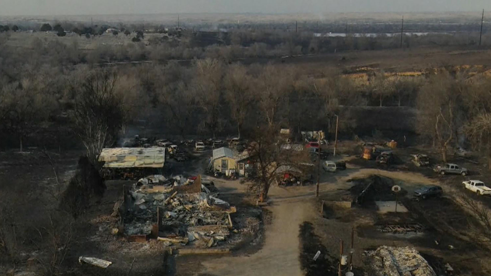 Watch CBS Mornings Raging wildfires sweep through Texas - Paramount+