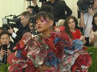 Rihanna Song Lyrics By Albums Metrolyrics