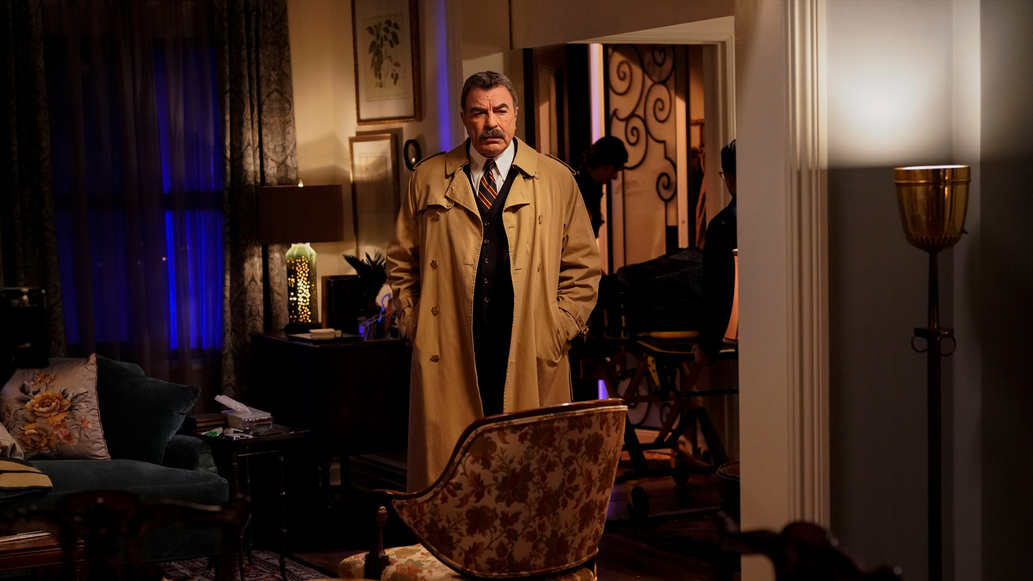 Watch Blue Bloods Season 10 Episode 4: Another Look - Full show on