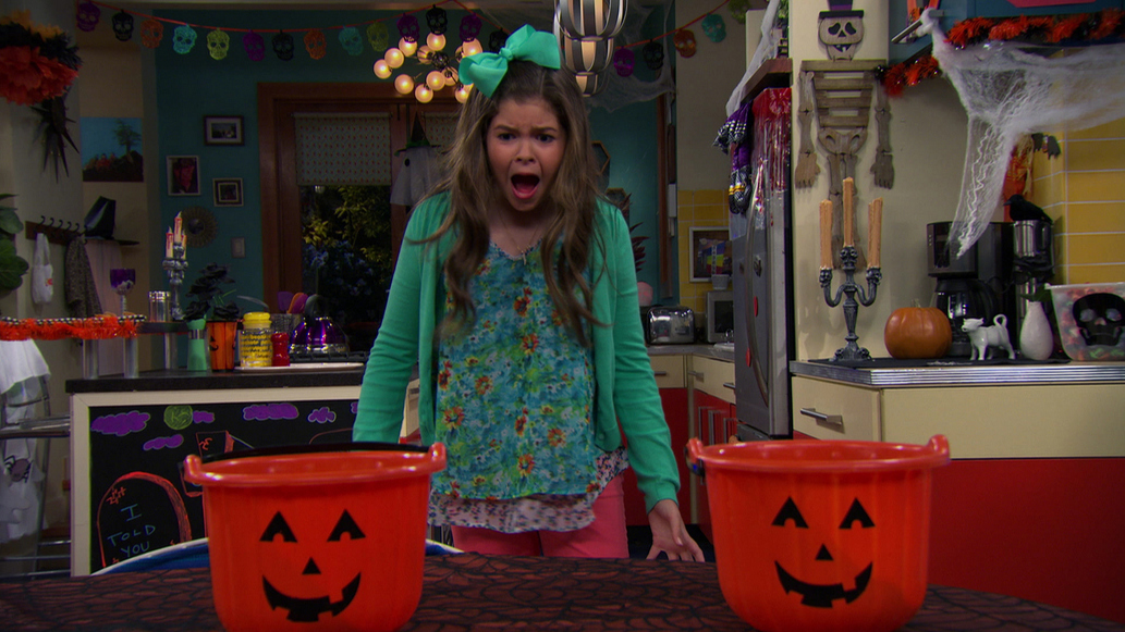 Watch The Thundermans Season 4 Episode 1: Happy Heroween - Full show on
