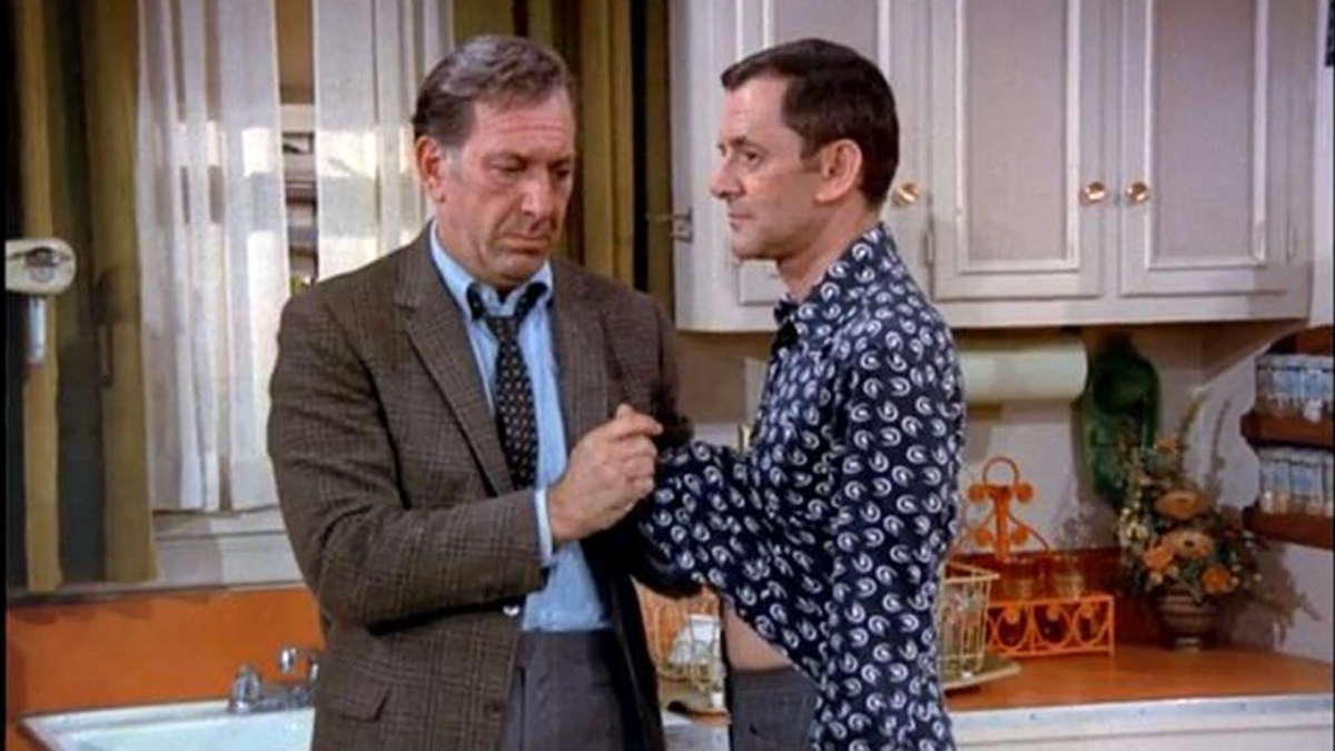 Watch The Odd Couple Classic Season 4 Episode 11 Maid For Each Other Full Show On Cbs All 