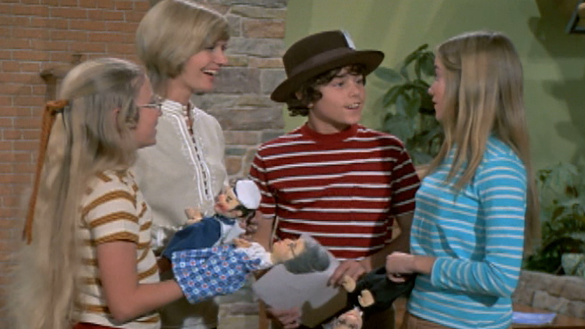 Watch The Brady Bunch Season 3 Episode 19 Power of the Press Full
