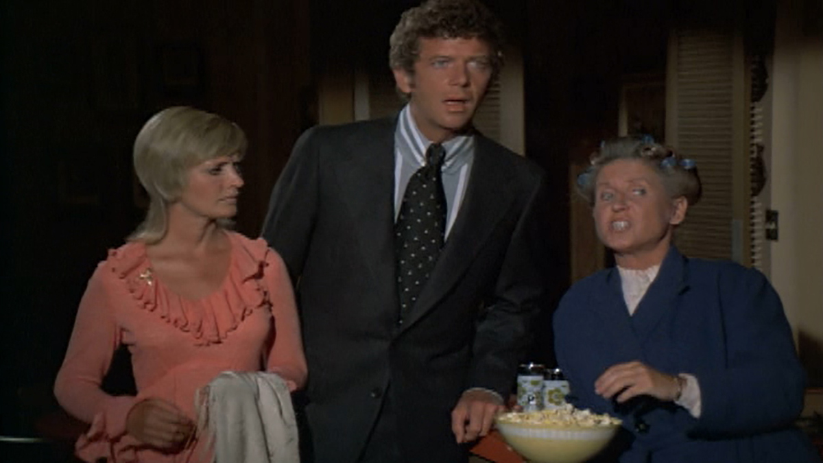 Watch The Brady Bunch Season 4 Episode 5 The Brady Bunch Cyrano de