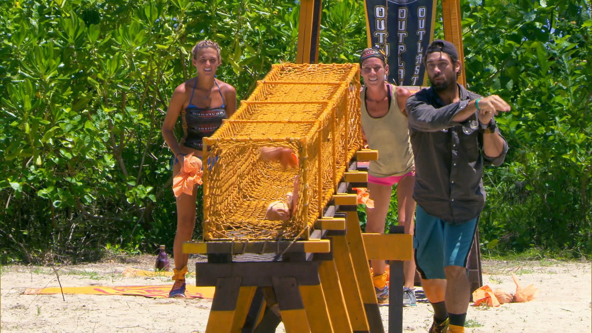 Watch Survivor Season 28 Episode 8: Bag of Tricks - Full show on