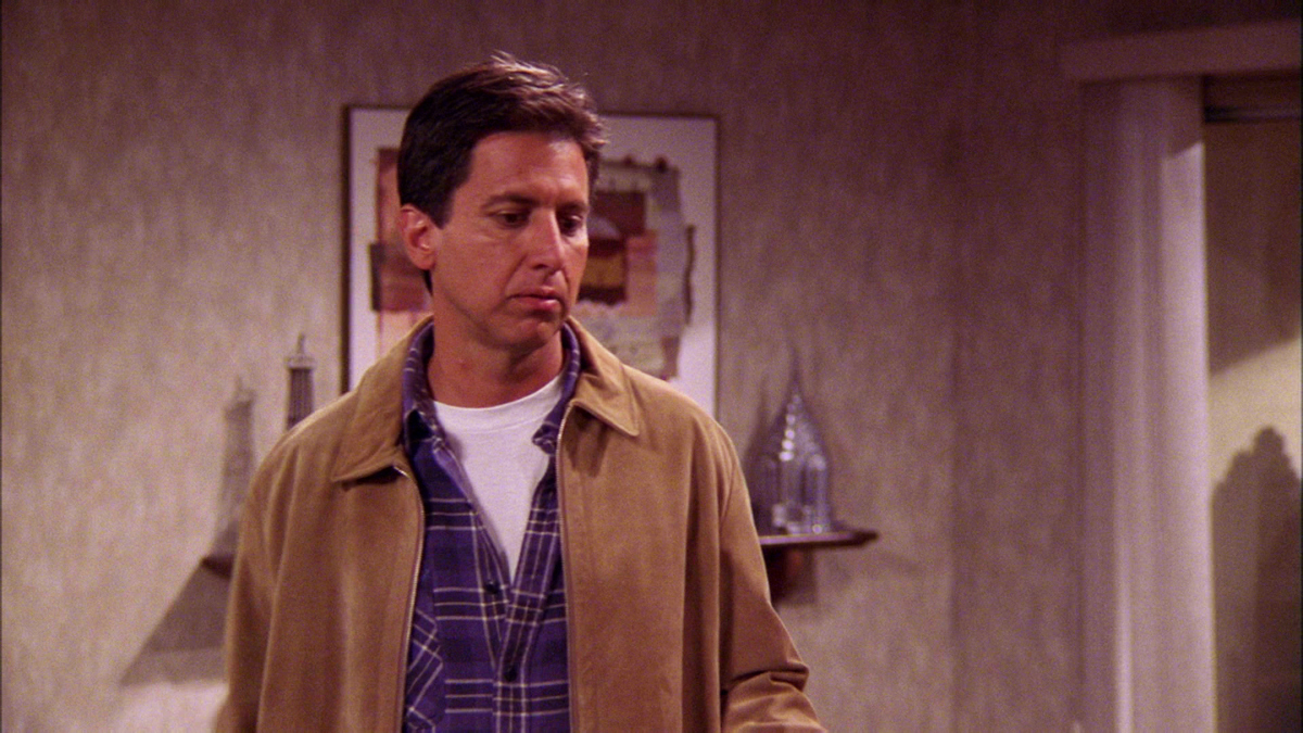 Watch Everybody Loves Raymond Season 7 Episode 6: Everybody Loves - What Can I Watch Everybody Loves Raymond On