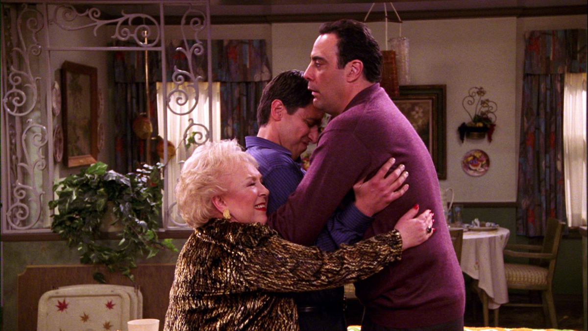 Watch Everybody Loves Raymond Season 5 Episode 19: The Canister