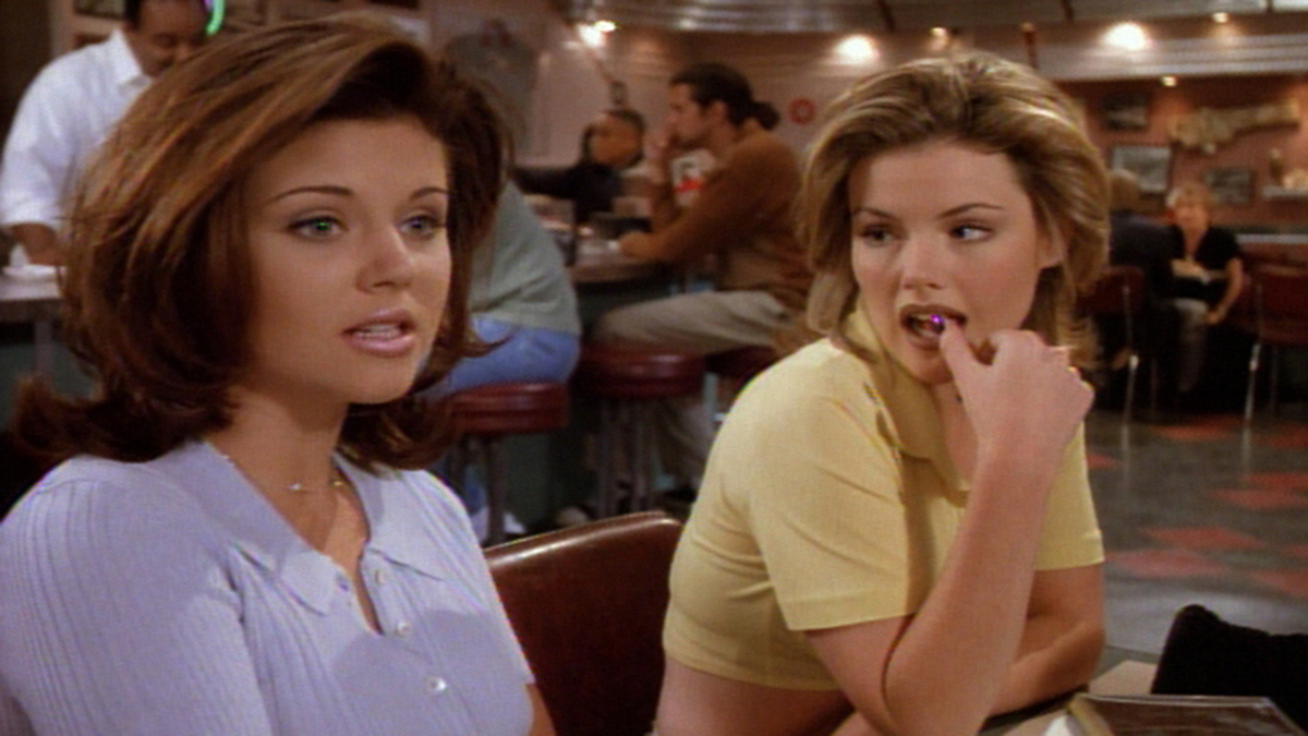 Beverly hills 90210 season 6 episode 2 hot sale full episode
