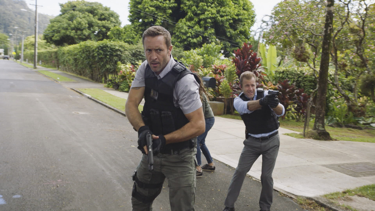 Watch Hawaii Five 0 Season 8 Episode 1 A Ole E Olelo Mai Ana Ke Ahi Ua Ana Ia Full Show On Cbs All Access