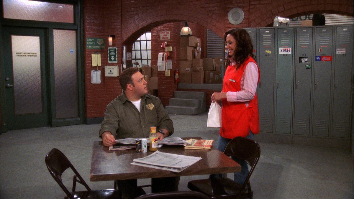 Watch The King Of Queens Season 8 Episode 3 Consummate Professional