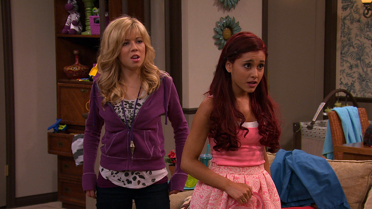 A competing babysitting service is posting fake, bad reviews about Sam and Cat...